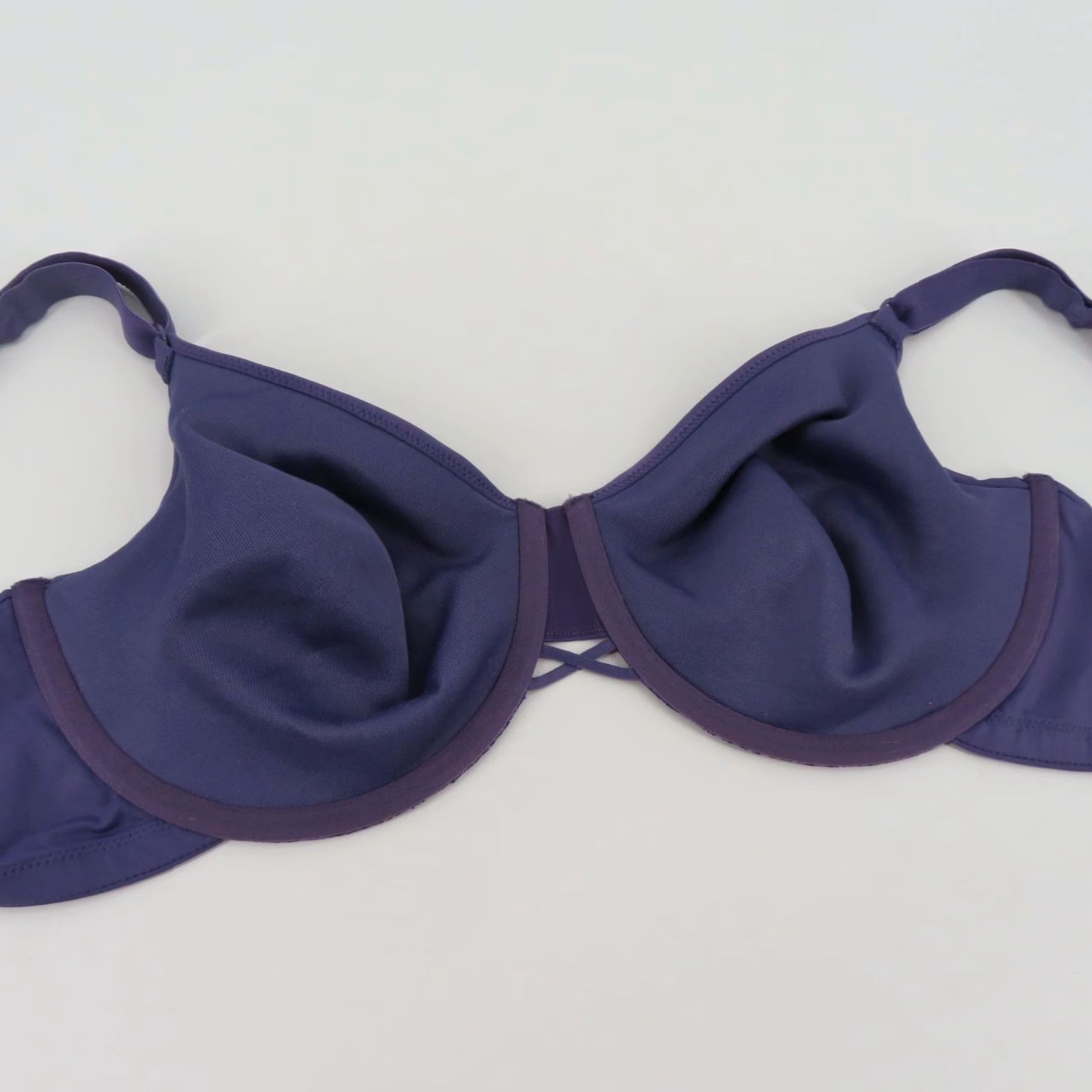 Vintage Vanity Fair Bra 44C Smoothing Back Underwire Unlined Purple Blue T-Shirt Bra Womens Size ONE SIZE - 7 Thumbnail