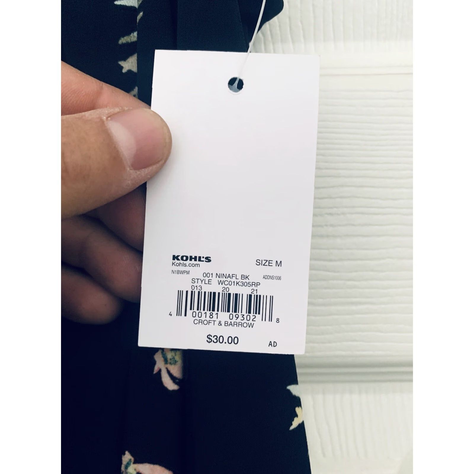 Croft & Barrow Croft & Barrow Womens Medium Black Floral Sleeveless Shirt Tank New With Tags Size M / US 6-8 / IT 42-44 - 4 Thumbnail