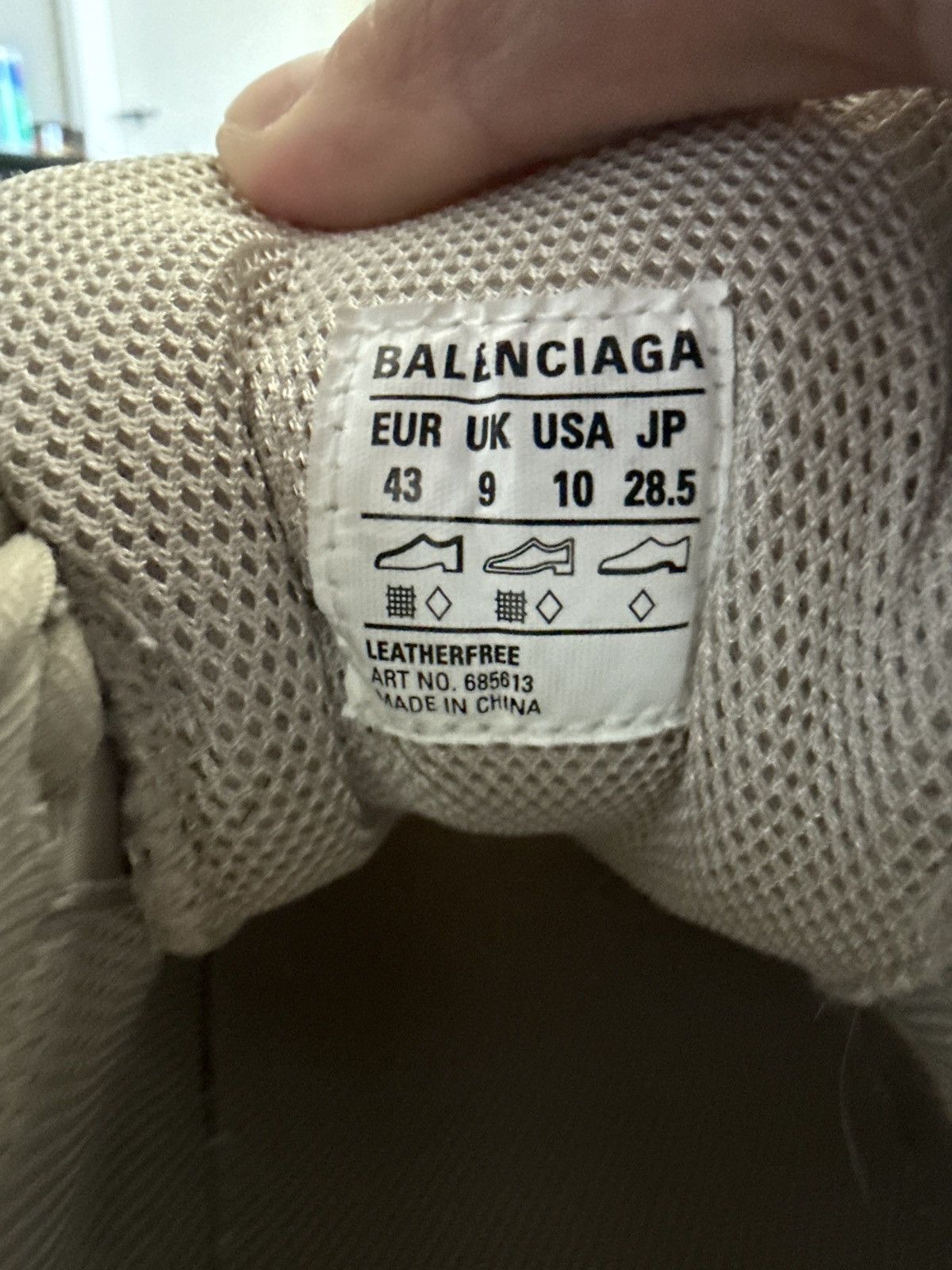 Balenciaga Balenciaga Track Sneakers White Cream Chunky Trainer Size US 9.5 / EU 42-43 - 5 Thumbnail