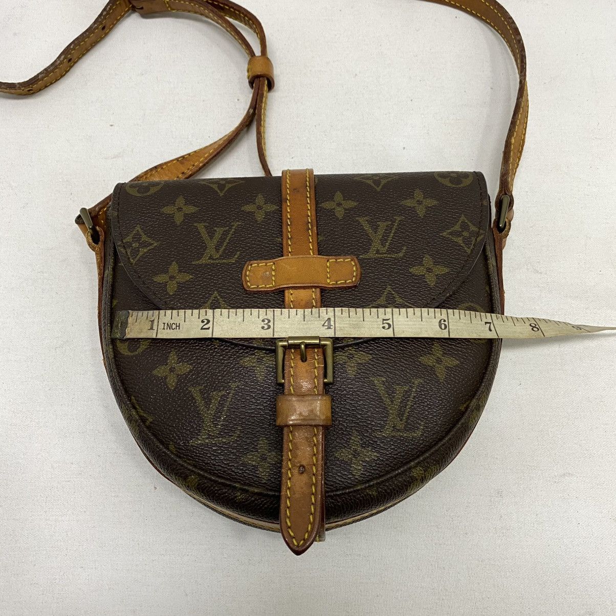 Louis Vuitton ‼️YES‼️ VINTAGE SWISS MADE ZIPPER LOUIS VUITTON CHANTILLY PM Size ONE SIZE - 14 Thumbnail