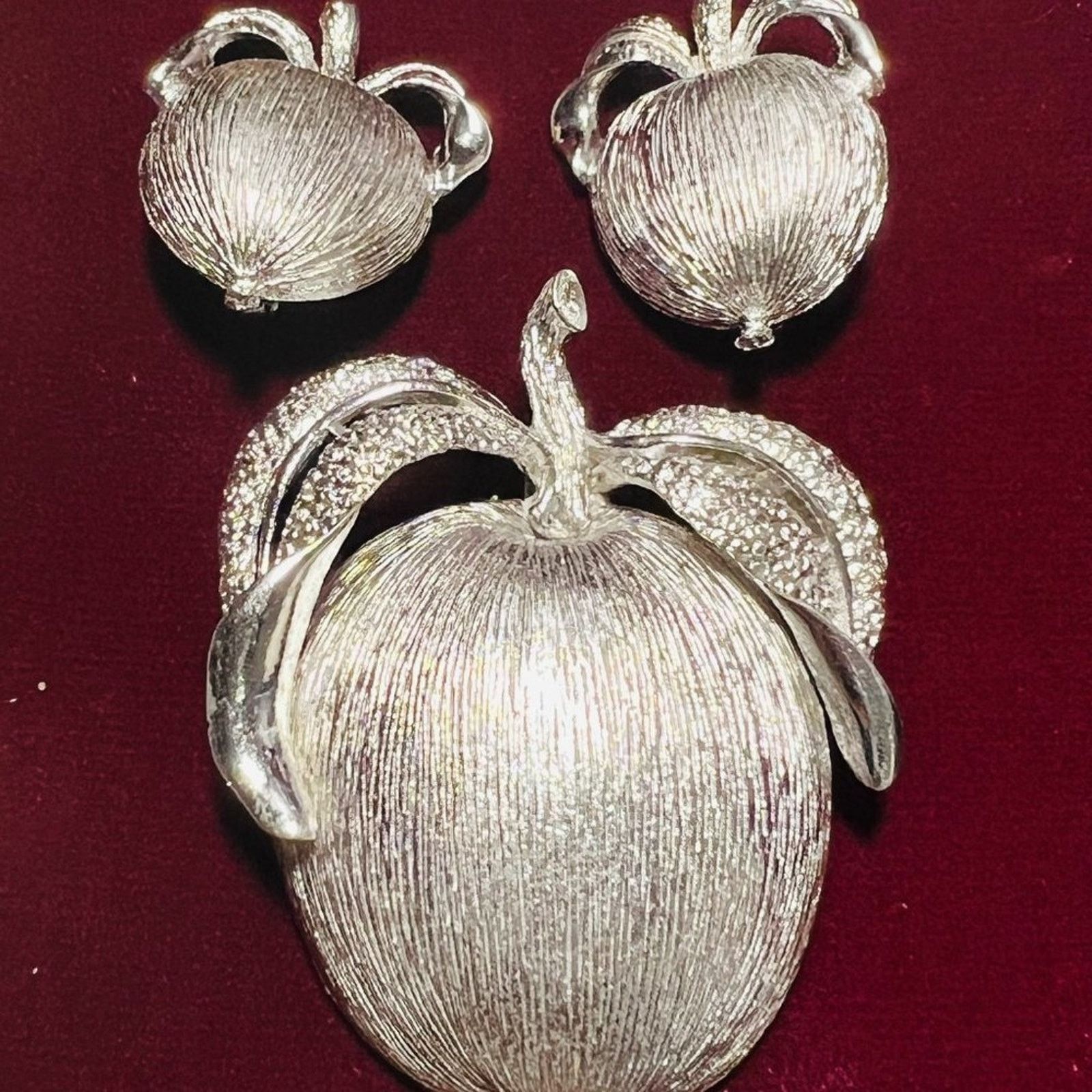 & Other Stories Vintage SET - Sarah Coventry Brushed Apple Brooch Earring Size ONE SIZE - 1 Thumbnail