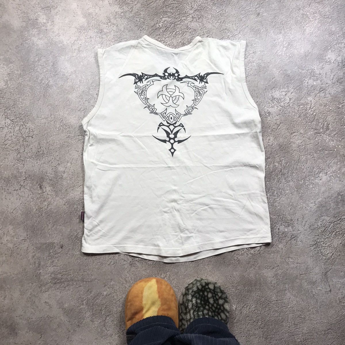 Band Tees VINTAGE ADULT TANK TOP ABSTRACT JAPAN FUNNY TEE Y2K 90s Size US M / EU 48-50 / 2 - 4 Thumbnail