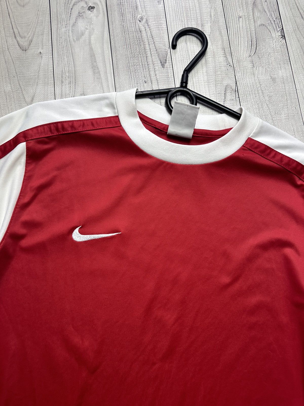 Vintage Vintage Nike soccer jersey red long sleeve size S Size US S / EU 44-46 / 1 - 3 Thumbnail