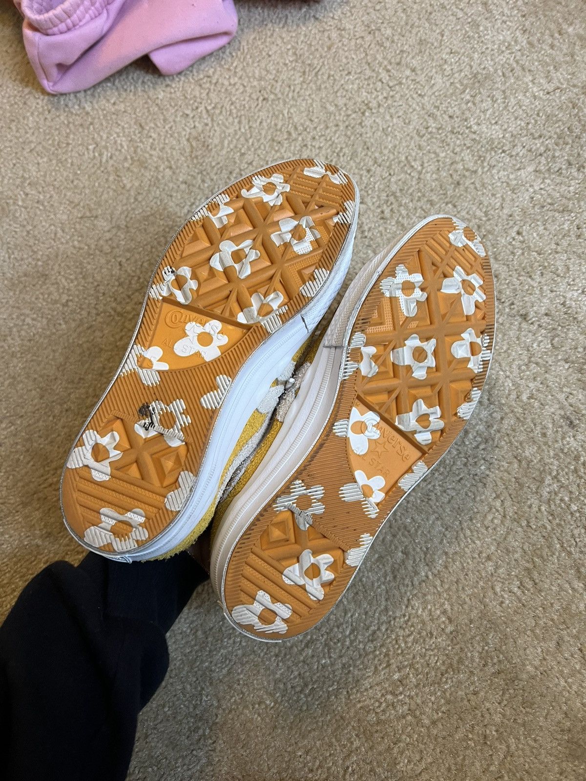Converse × Golf le Fleur × Tyler The Creator Golf de fleur yellow converse size 7 women (size 5 men) Size US 7 / IT 37 - 3 Thumbnail