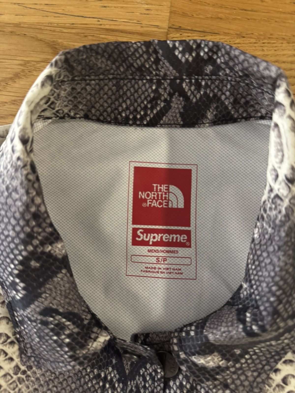 Supreme × The North Face Supreme The North Face Snakeskin Taped Seam Coaches Jacket Size US S / EU 44-46 / 1 - 3 Thumbnail