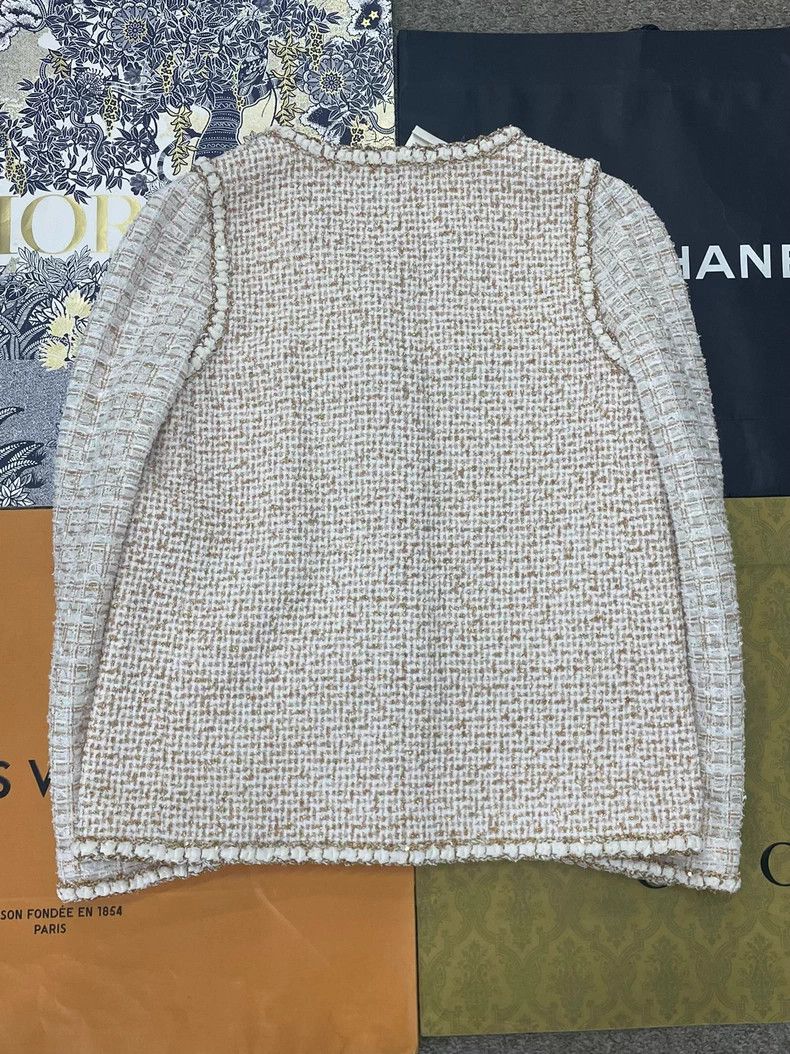 Chanel Chanel 26C gold stitched tweed four-pocket jacket Size XS / US 0-2 / IT 36-38 - 3 Thumbnail