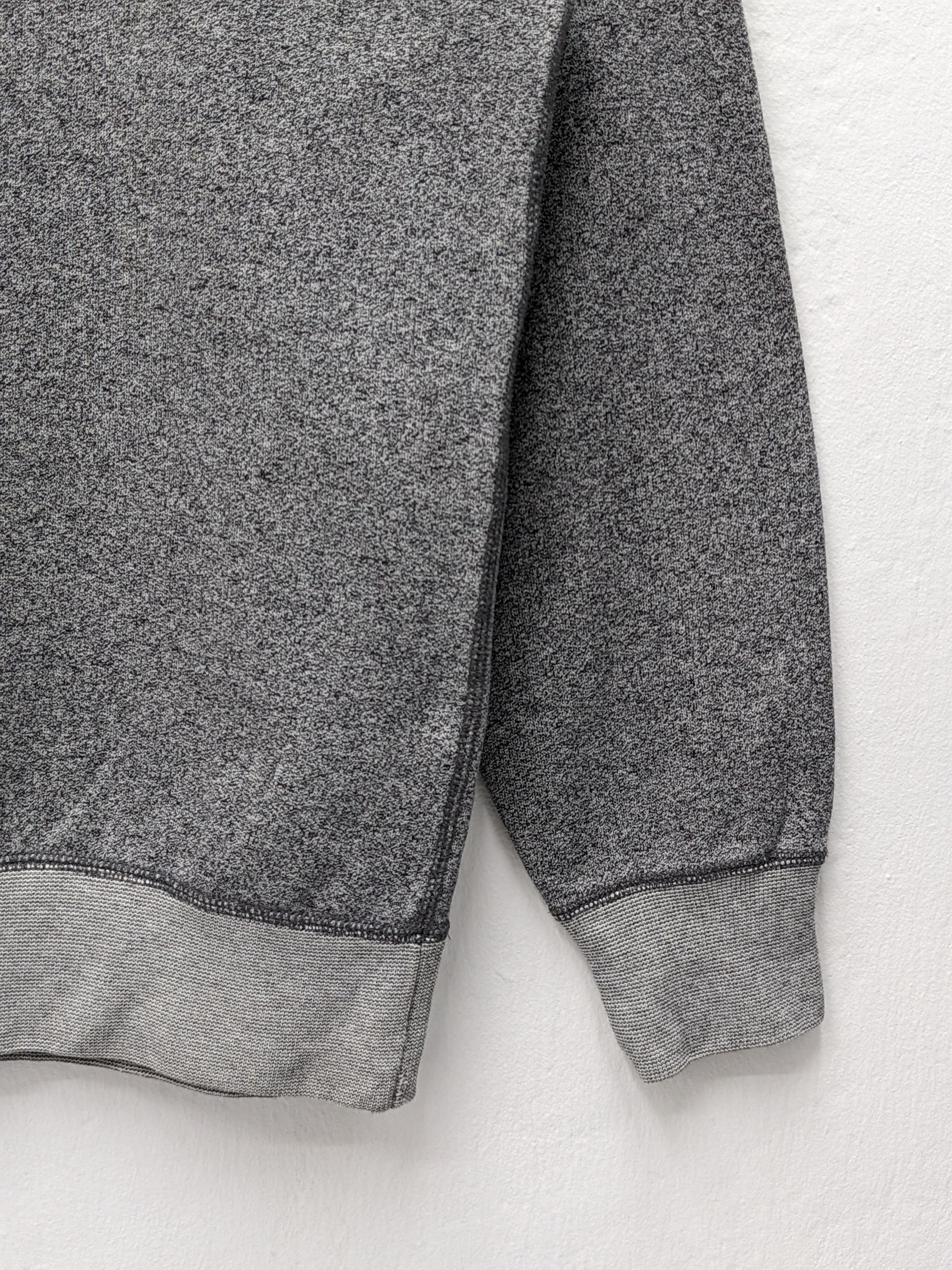 Japanese Brand Japanese Brand Uniqlo Streetwear Crewneck Sweatshirt Size US XL / EU 56 / 4 - 3 Thumbnail