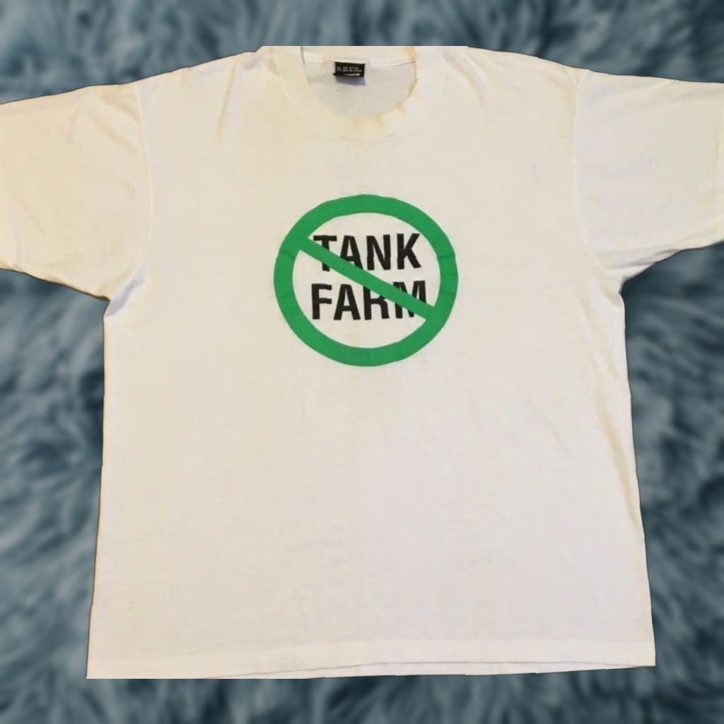GAS VINTAGE Anti Tank Farm Faded Shirt XL White 80s 90s Grunge Biker Army Oil Gas USA NASCAR Racing Cars Vintage Mens T-Shirt XL White (Single Stitch) Size US XL / EU 56 / 4 - 1 Thumbnail