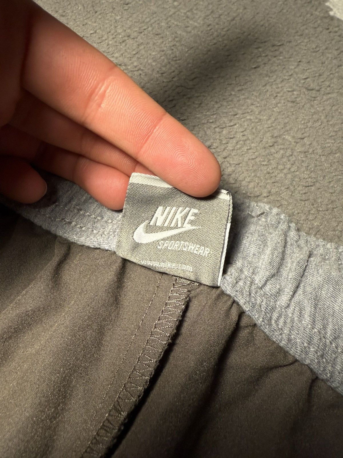 Nike × Vintage Vintage 00’s Y2K Nike Swoosh Loose Fit Sweatpants Brown Size 26" / US 2 / IT 38 - 11 Thumbnail
