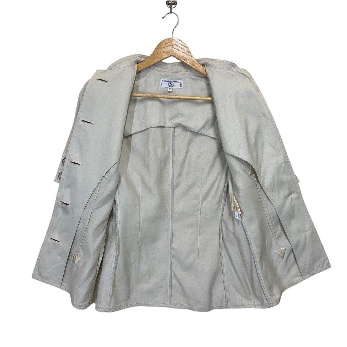 Valentino Valentino Garavani Shortsleeve Jacket Size US S / EU 44-46 / 1 - 7 Thumbnail