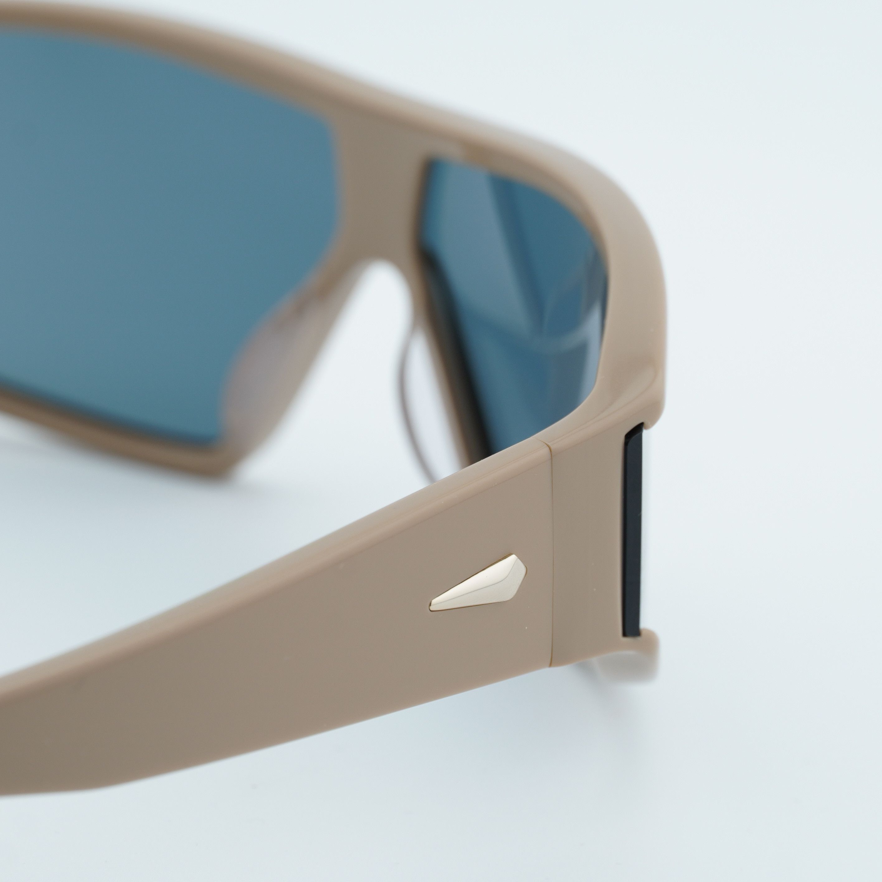 Rag & Bone Rag & Bone RNB6003/S 009Q JO Sunglasses Bronze Shield Frame Size ONE SIZE - 4 Thumbnail