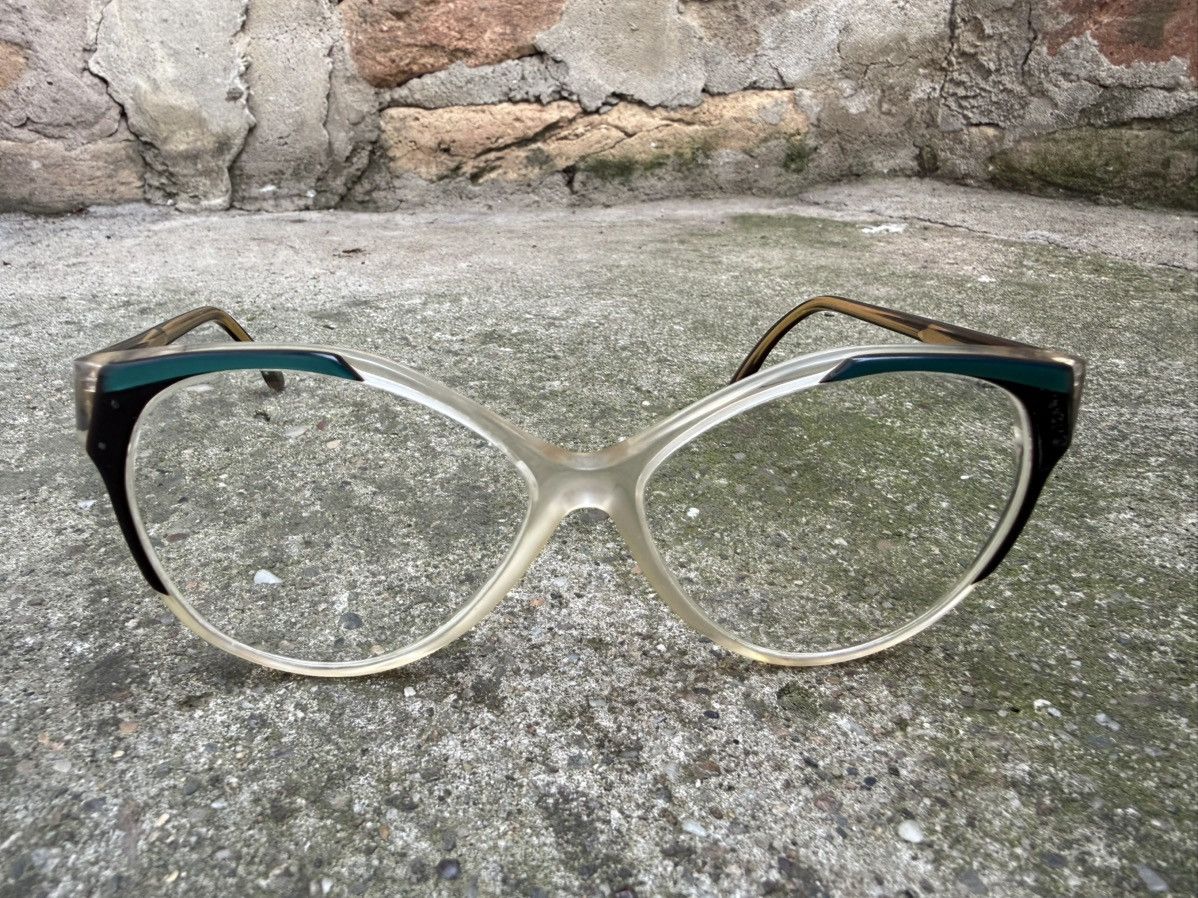 Gucci 1980s GUCCI GG113 vintage cat eye eyeglasses Size ONE SIZE - 4 Thumbnail
