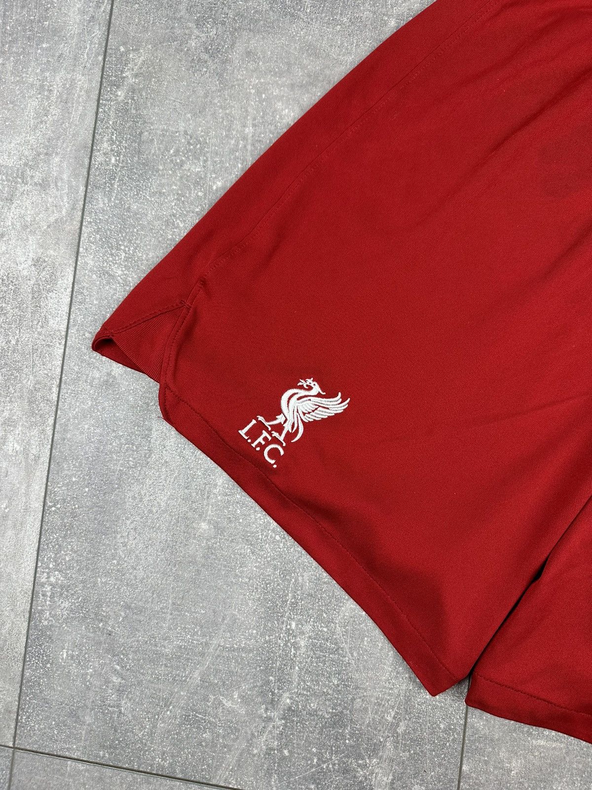 Nike Nike Liverpool Home Stadium Short 2022/23 Size US 36 / EU 52 - 3 Thumbnail