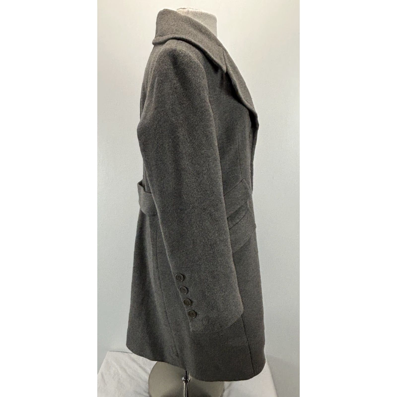 Talbots VINTAGE Talbots Coat Women’s 16P Petites Grey Midlength Wool Blend Overcoat Long Sleeve Button Classic 90s Career Preppy Womens Size XXL / US 16-18 / IT 52-54 - 4 Thumbnail