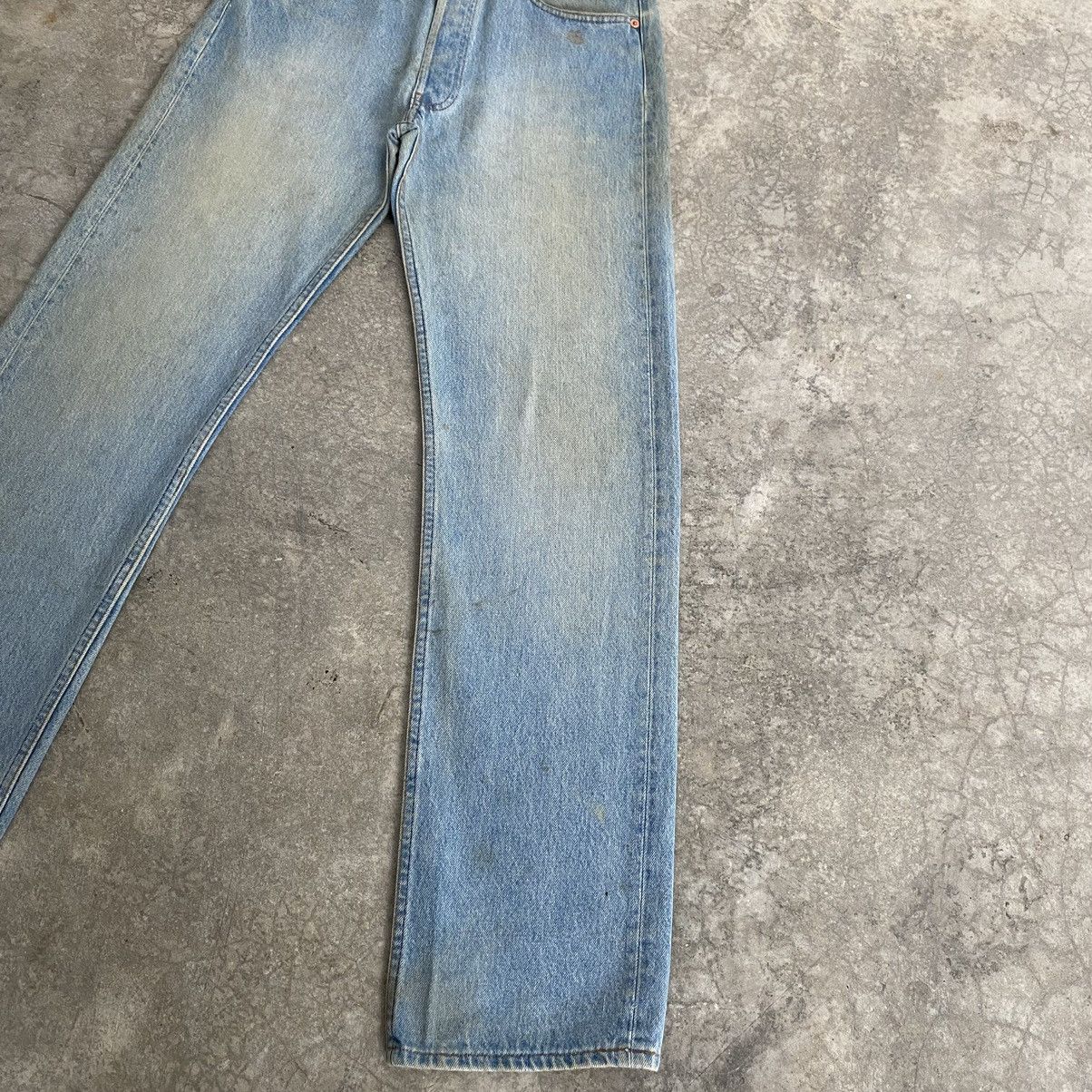 Levi's Size 30x32 Vintage 1991 Levis 501 Light Blue Dirty Jeans Size US 30 / EU 46 - 6 Thumbnail