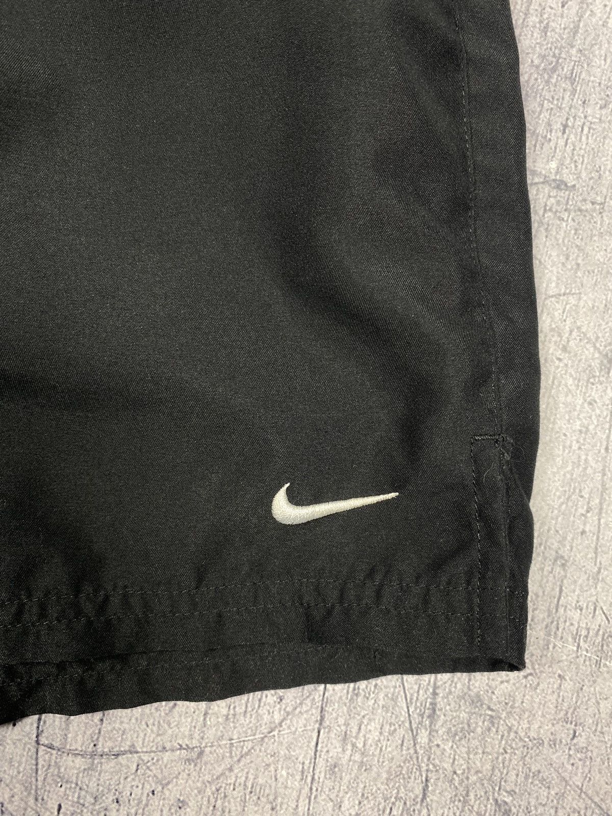 Nike × Vintage Vintage Nike Drill Y2K Black Shorts Size US 31 - 4 Thumbnail
