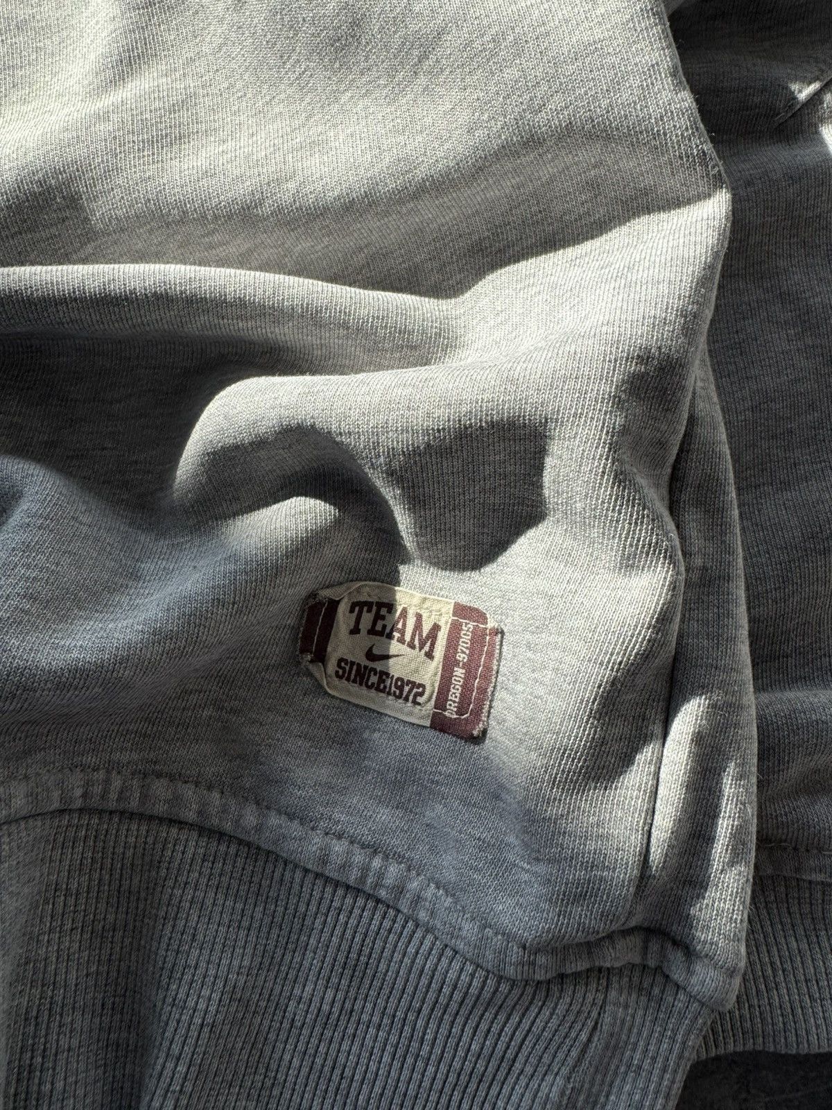 Nike Nike Vintage Sweatshirt y2k Size US L / EU 52-54 / 3 - 5 Thumbnail