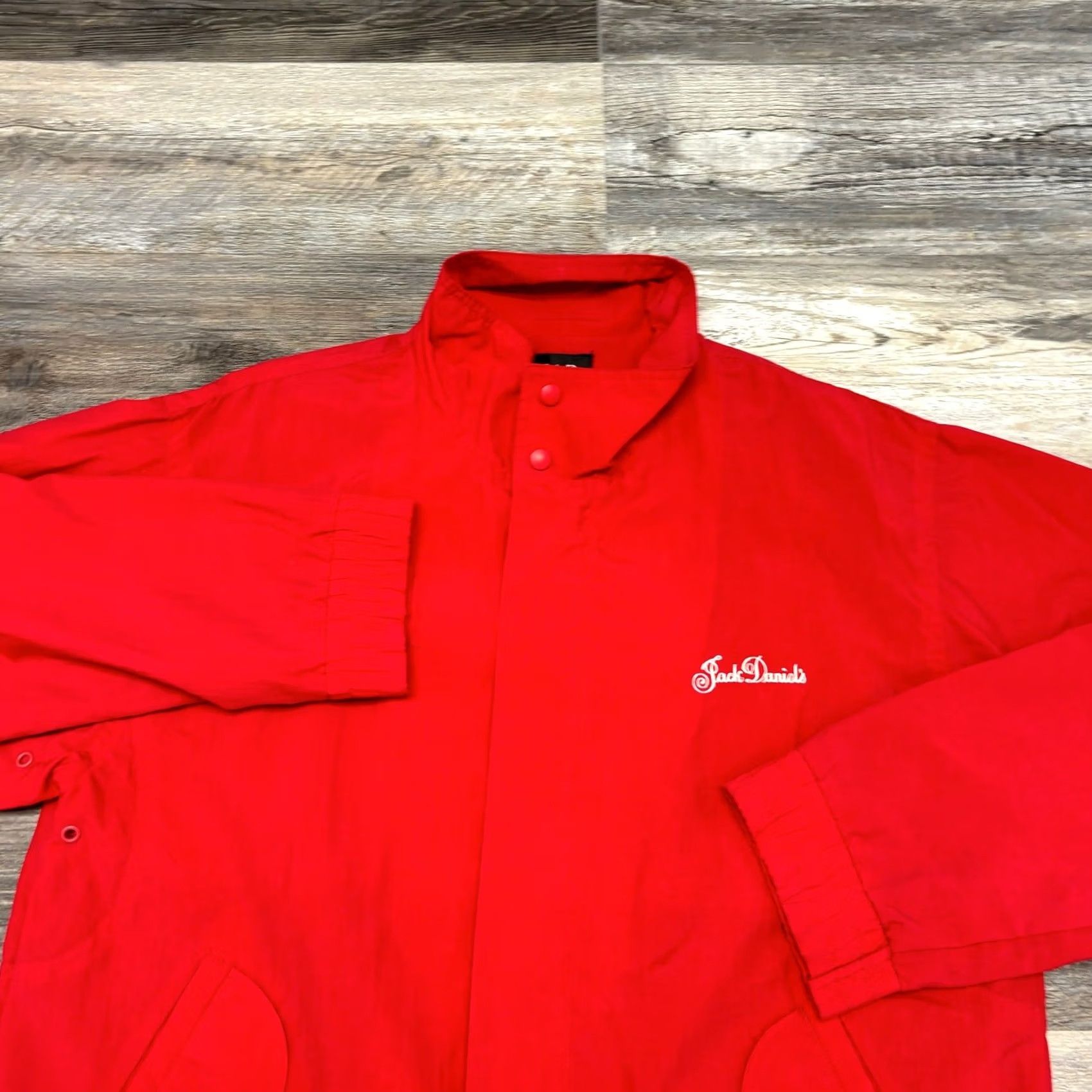 Vintage VINTAGE Gear Red Mens Large Nylon Waterproof Windbreaker Jacket 90s Jack Daniels Logo Size US L / EU 52-54 / 3 - 2 Thumbnail