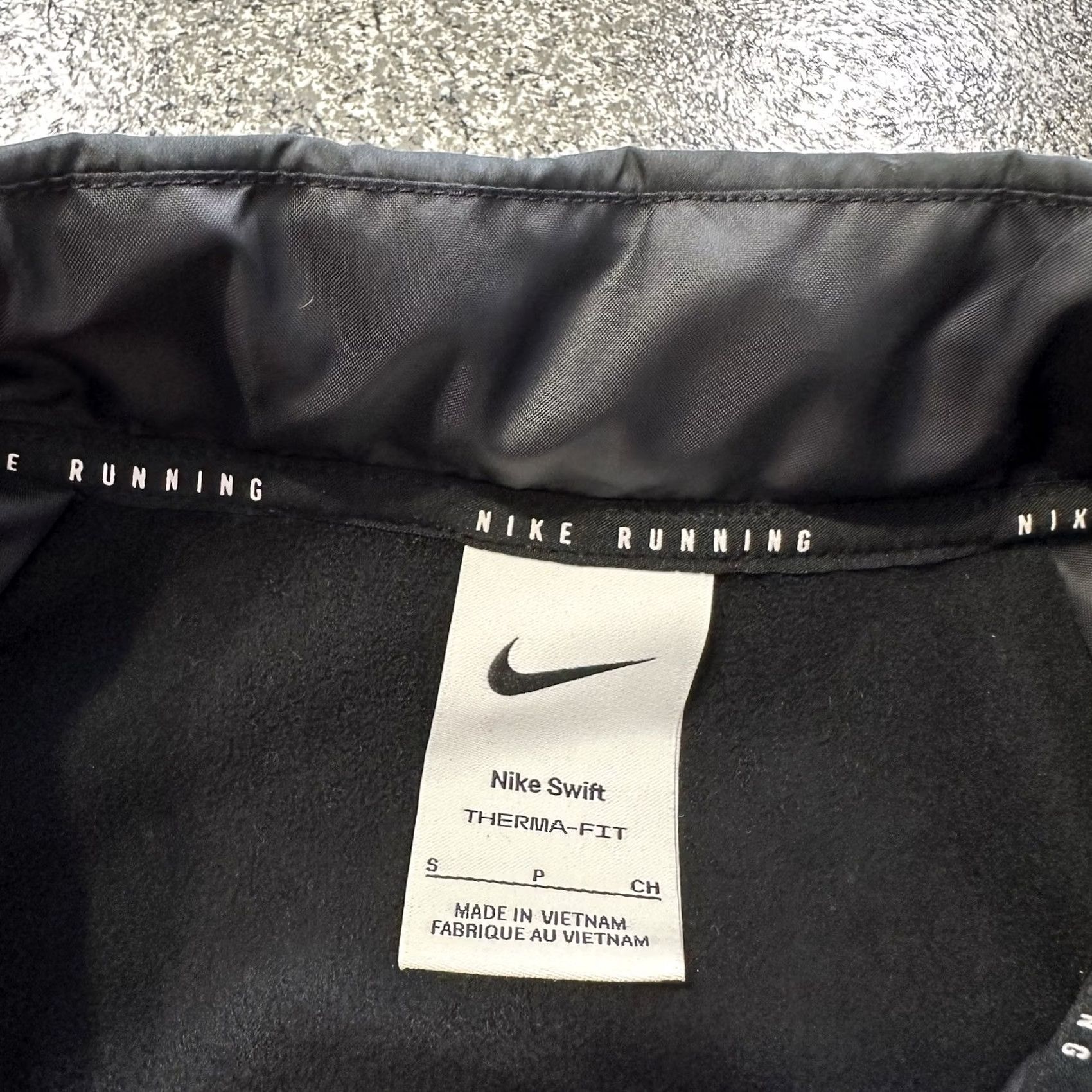 Nike Nike Swift Therma-FIT Running Jacket Womens S Black Reflective HV2744 010 Size S / US 4 / IT 40 - 3 Thumbnail