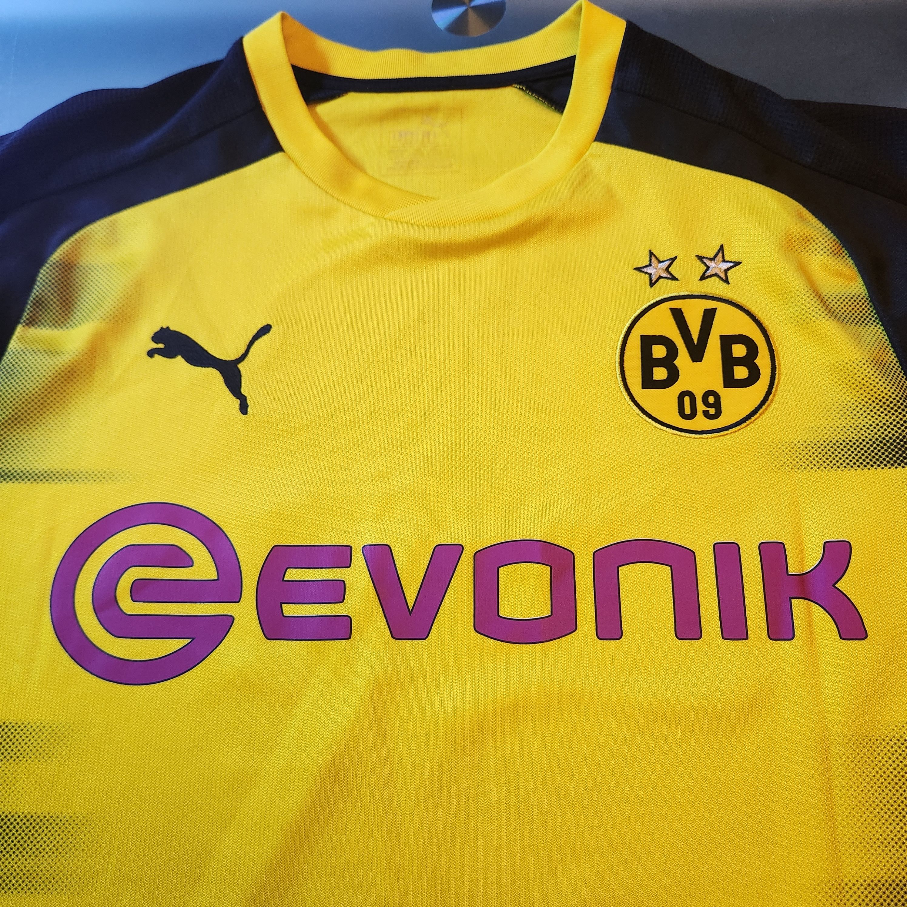 Puma Borussia BVB Dortmund KAGAWA 2017-2018 17/18 European Home Size US M / EU 48-50 / 2 - 8 Thumbnail