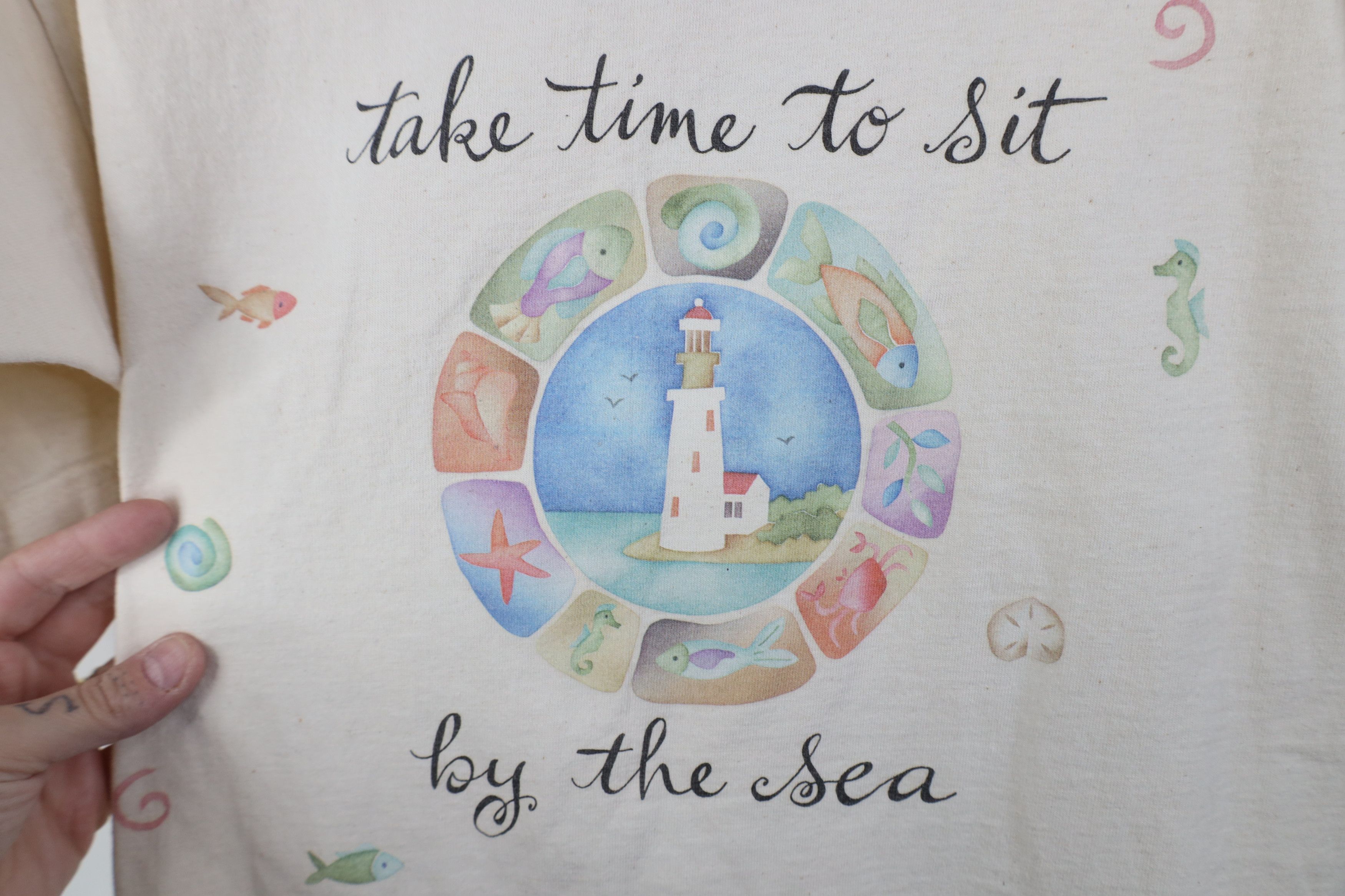 Vintage Vintage 90s Streetwear Beach Fish All Over Print T-Shirt Size M / US 6-8 / IT 42-44 - 4 Thumbnail