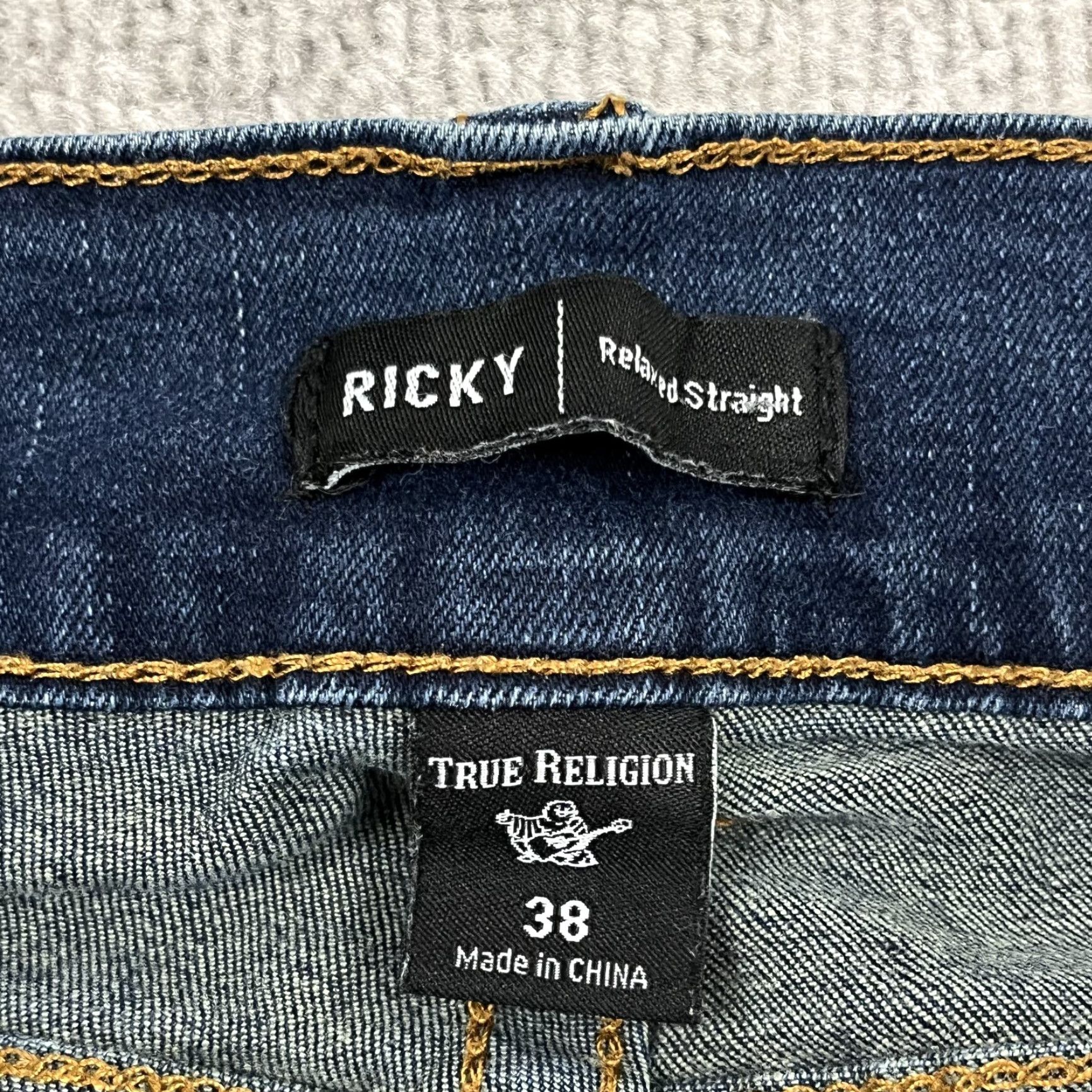 True Religion TRUE RELIGION Ricky Jeans Mens 38 x 31 Blue Relaxed Straight Stretch Flap Pocket Denim 5-Pocket Design Mens Jeans Ricky 90s Grunge Hip Hop - blue Size US 38 / EU 54 - 2 Thumbnail