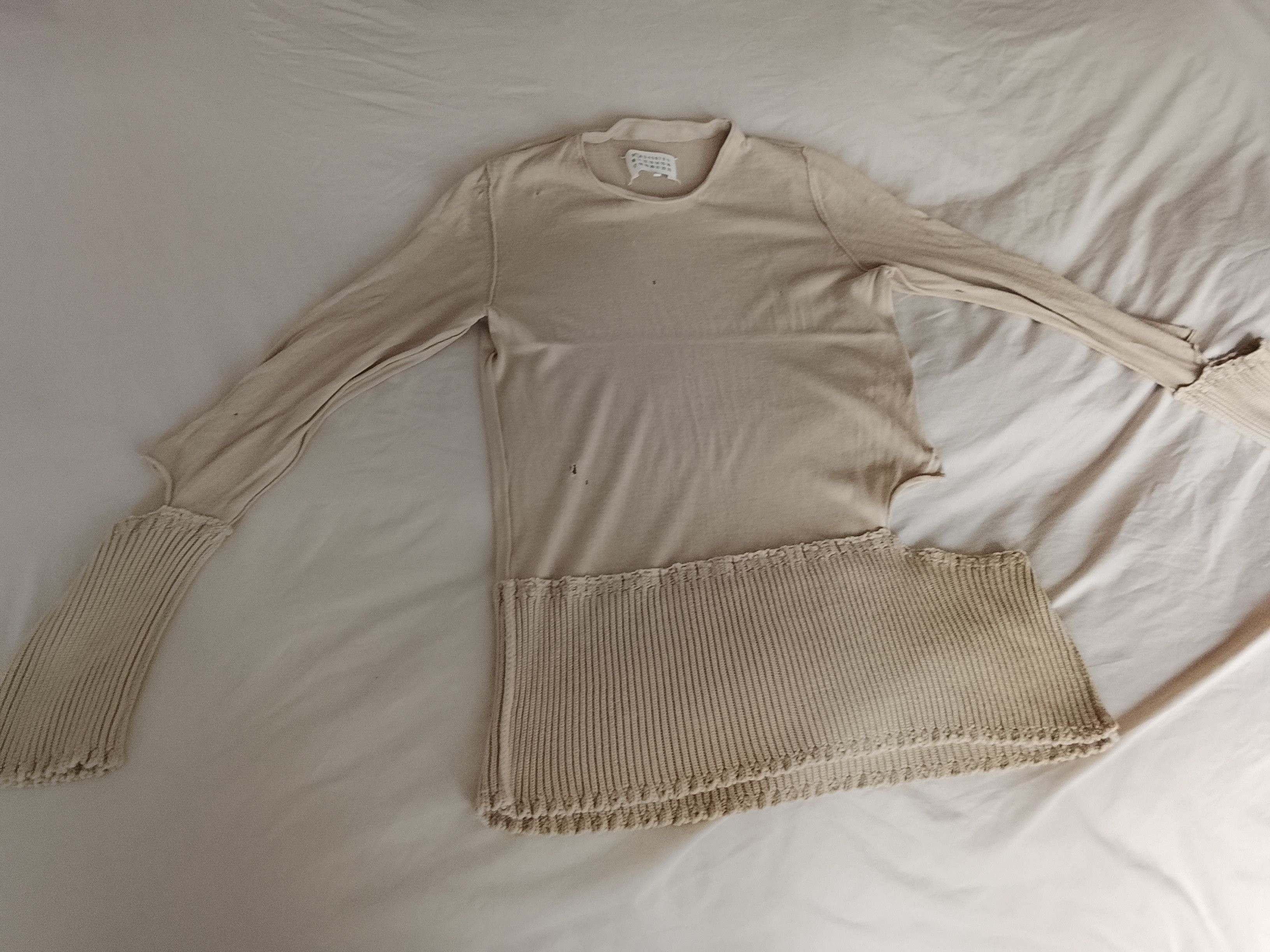 MM6 Authentic MM6 Maison Margiela deconstructed top Size US L / EU 52-54 / 3 - 1 Thumbnail
