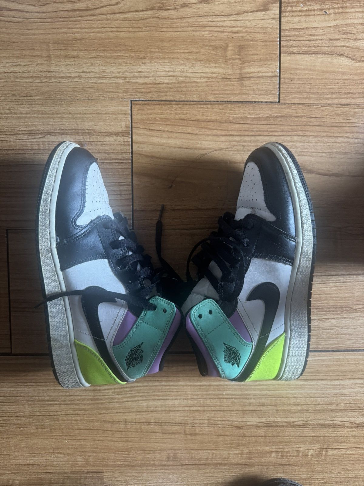 Jordan Brand Jordan 1s Size US 6.5 / EU 39-40 - 5 Thumbnail