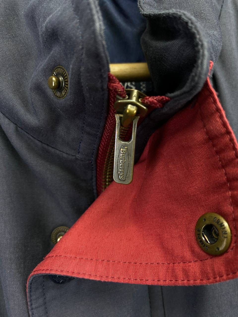 Burberry Vintage Burberry Sports Hidden Hooded Zip Up Jacket Size US M / EU 48-50 / 2 - 16 Thumbnail