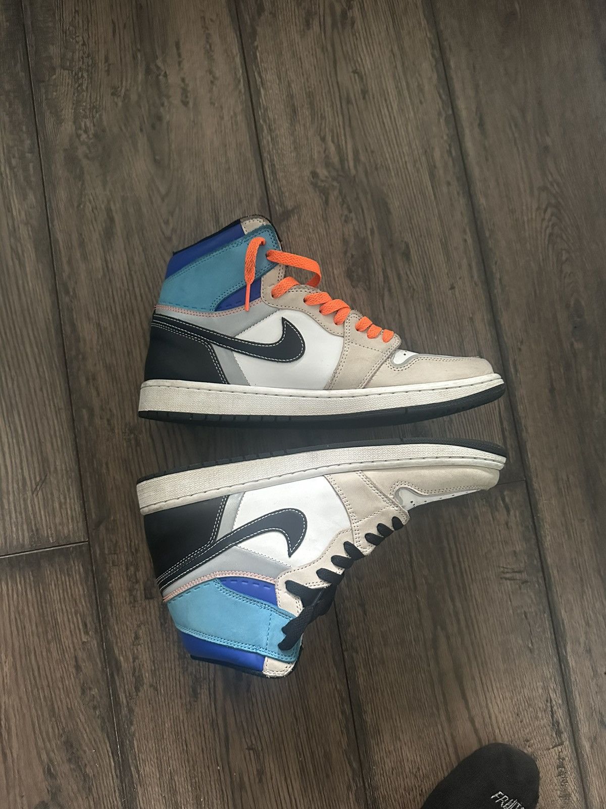 Jordan Brand High top Jordan 1s Size US 10 / EU 43 - 7 Thumbnail