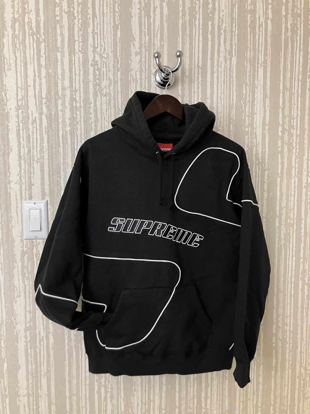 Supreme Supreme Hoodie (Never worn) Size US M / EU 48-50 / 2 - 1 Thumbnail
