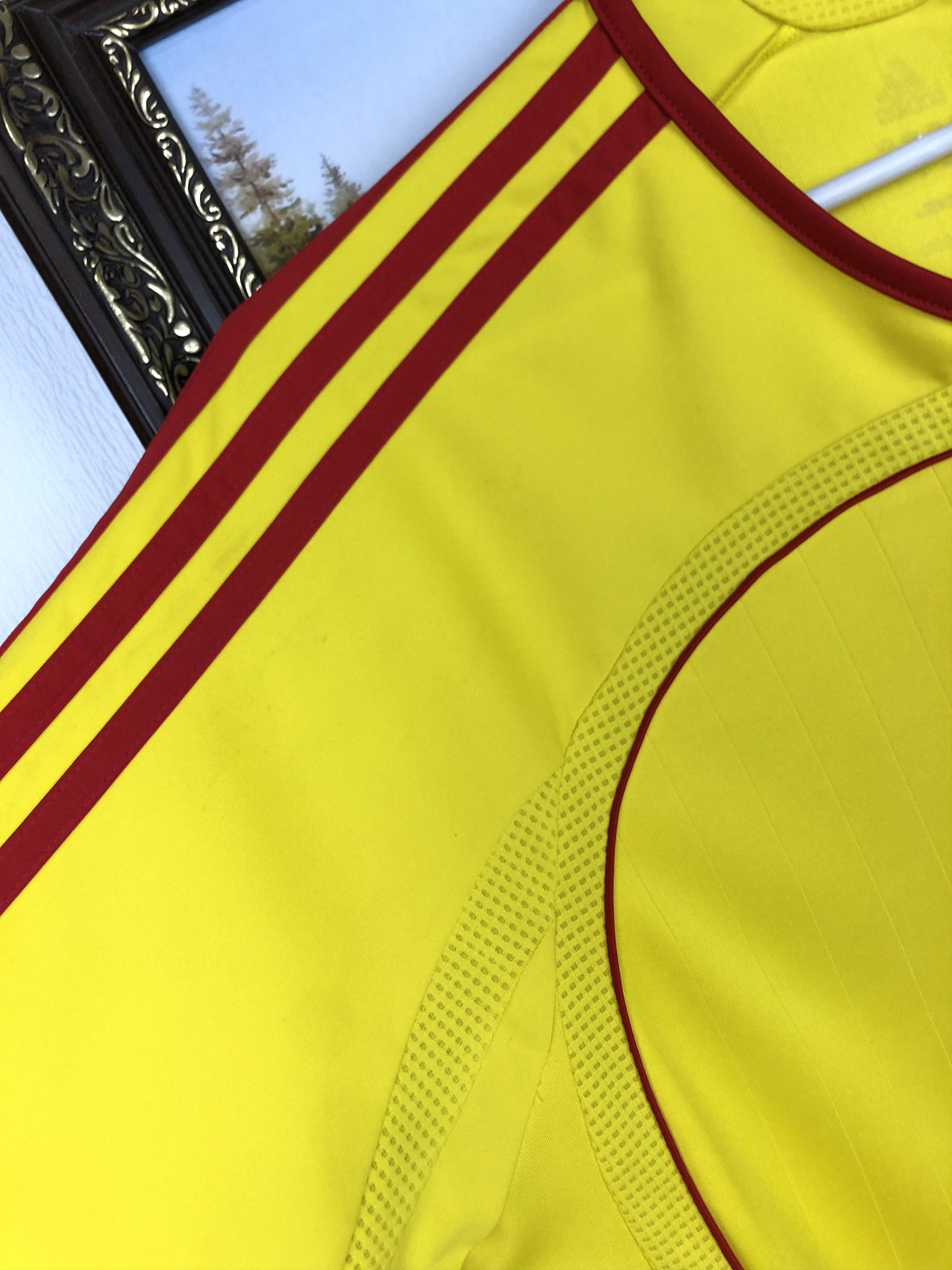Vintage Liverpool football shirt 2006 Soccer Yellow Jersey Trikot Size US XL / EU 56 / 4 - 7 Thumbnail