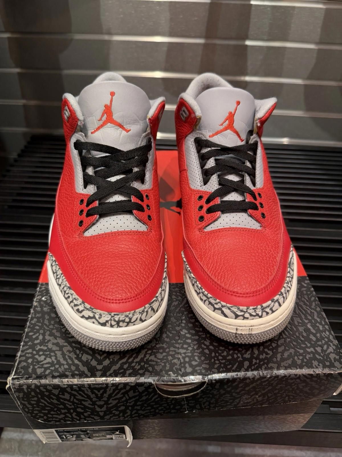 Jordan Brand Nike Air Jordan 3 Retro SE "Unite" Size 12.5M Size US 12.5 / EU 45-46 - 9 Thumbnail