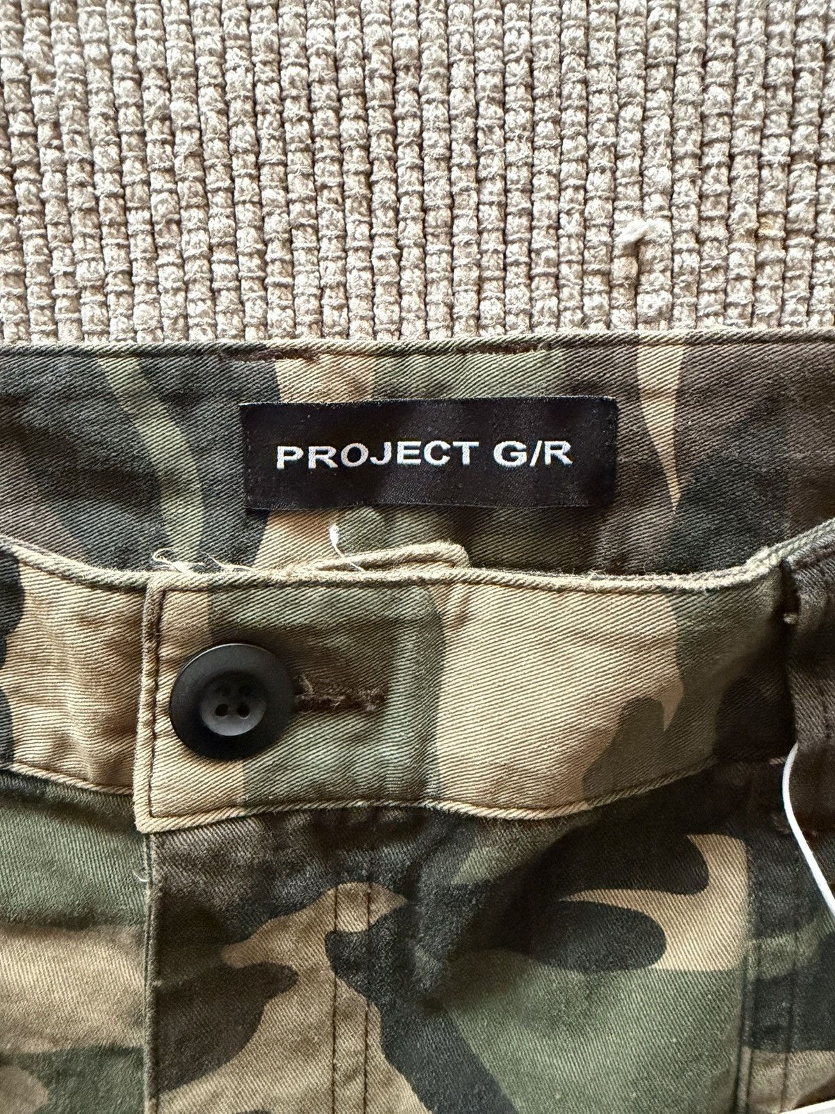 PROJECT G/R PROJECT G/R CAMO CARGO SHORTS Size US 34 / EU 50 - 4 Thumbnail