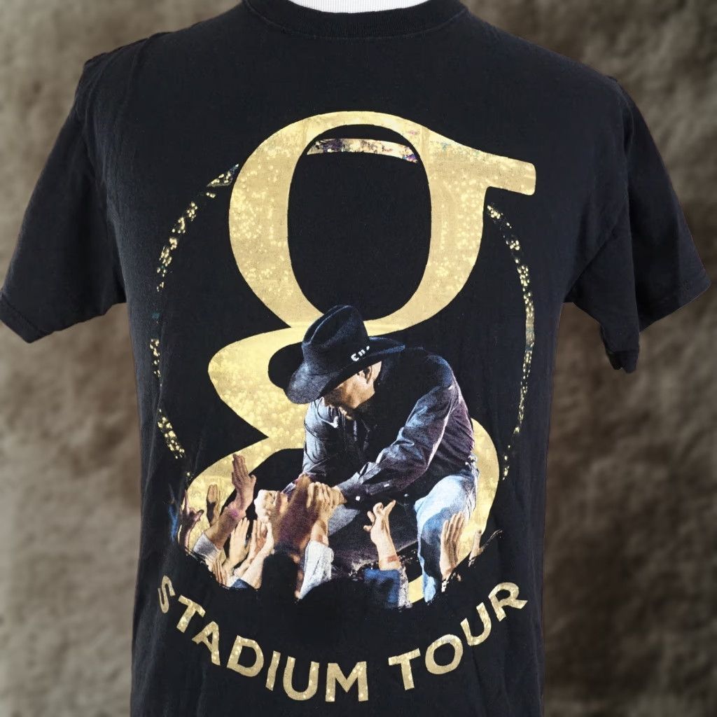 Hanes VINTAGE GARTH BROOKS STADIUM TOUR T-SHIRT UNISEX ADULT M MEDIUM BLACK GRAPHIC PRINT 90s CONCERT accents? Size US M / EU 48-50 / 2 - 1 Thumbnail