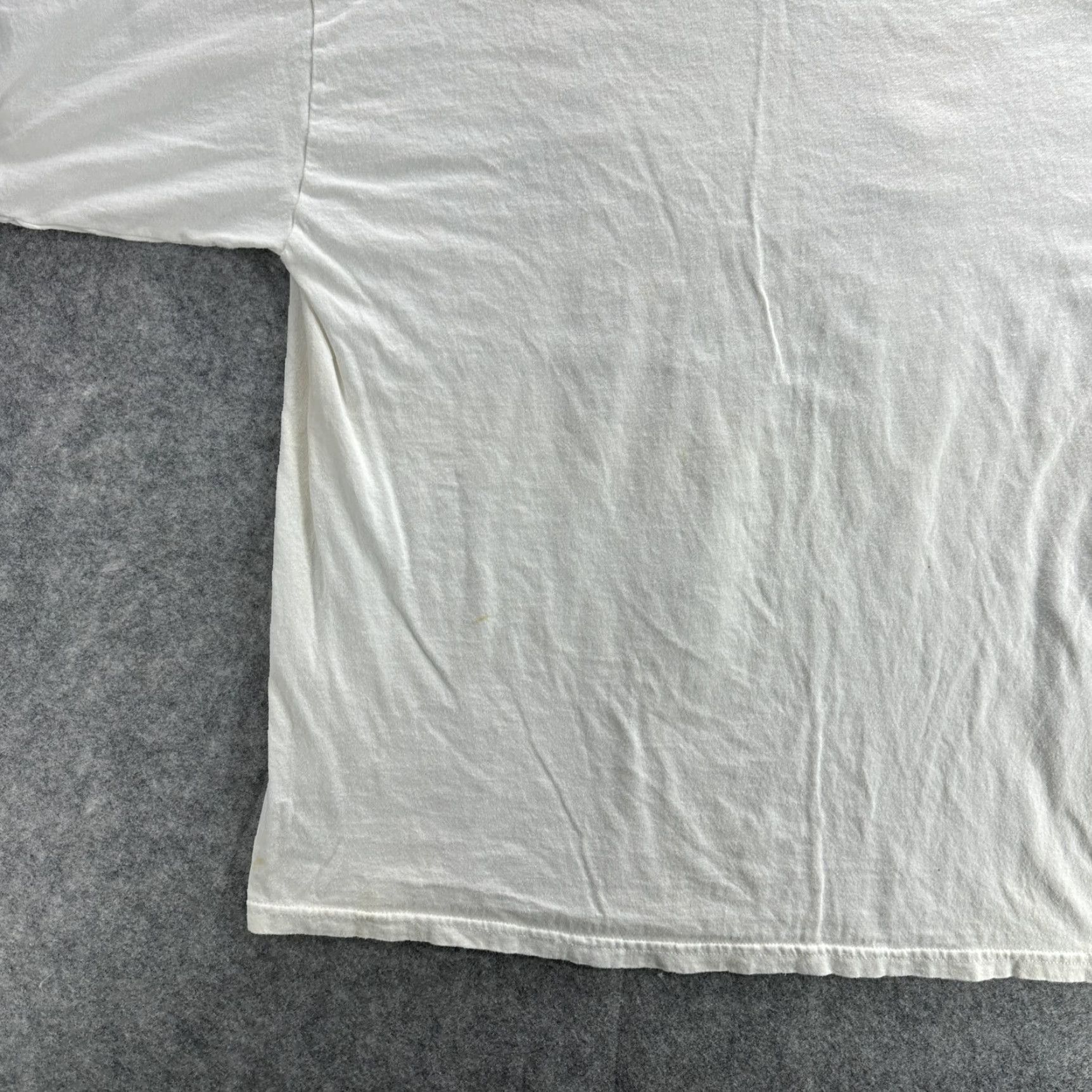 Gildan VINTAGE Jim Beam Shirt Mens XL White Road to the Rackhouse Tour 2002 Distressed Tee Size US XL / EU 56 / 4 - 4 Thumbnail