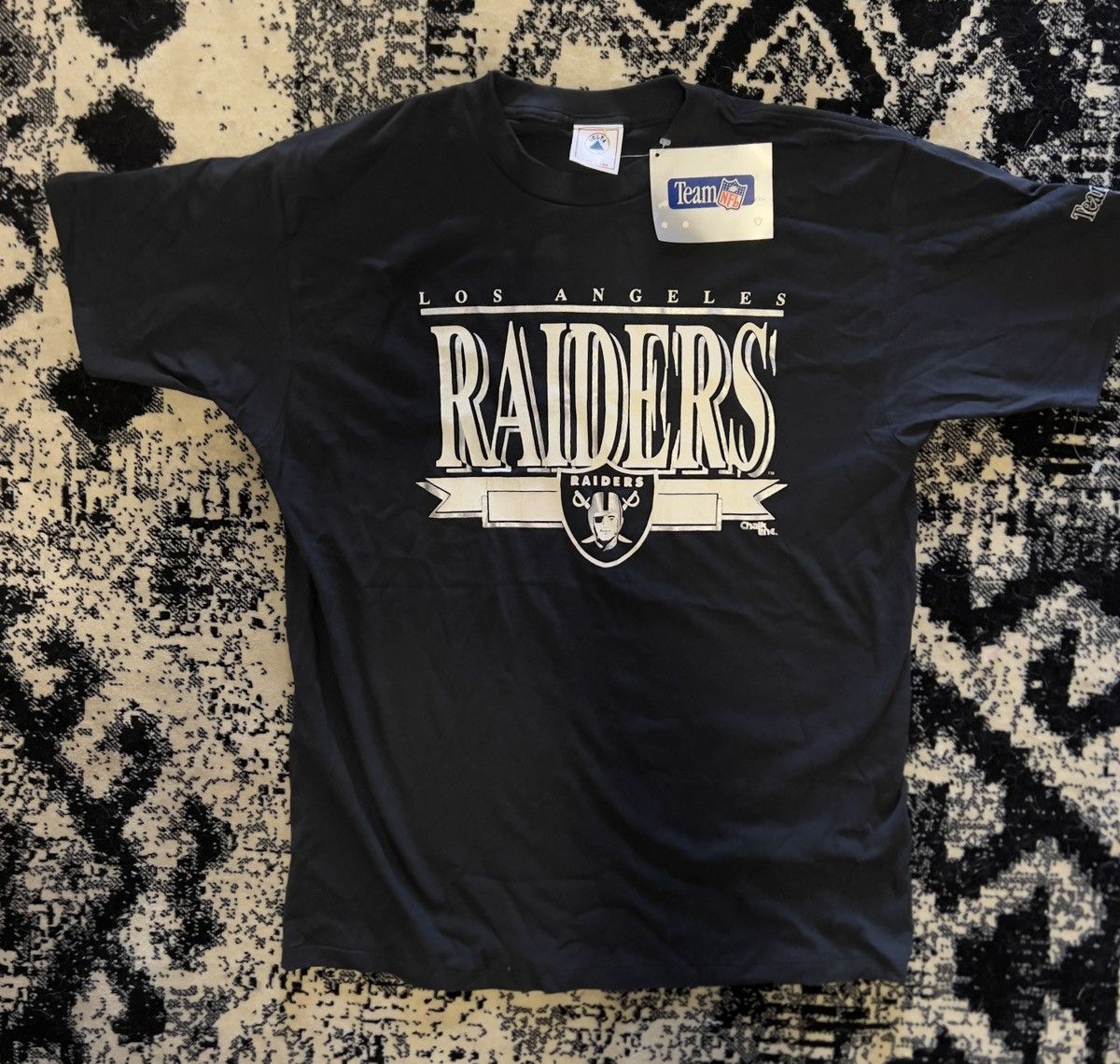 Image of Nfl x Oakland Raiders Vintage Los Angeles Raiders Tee in Black, Men's (Size XL)