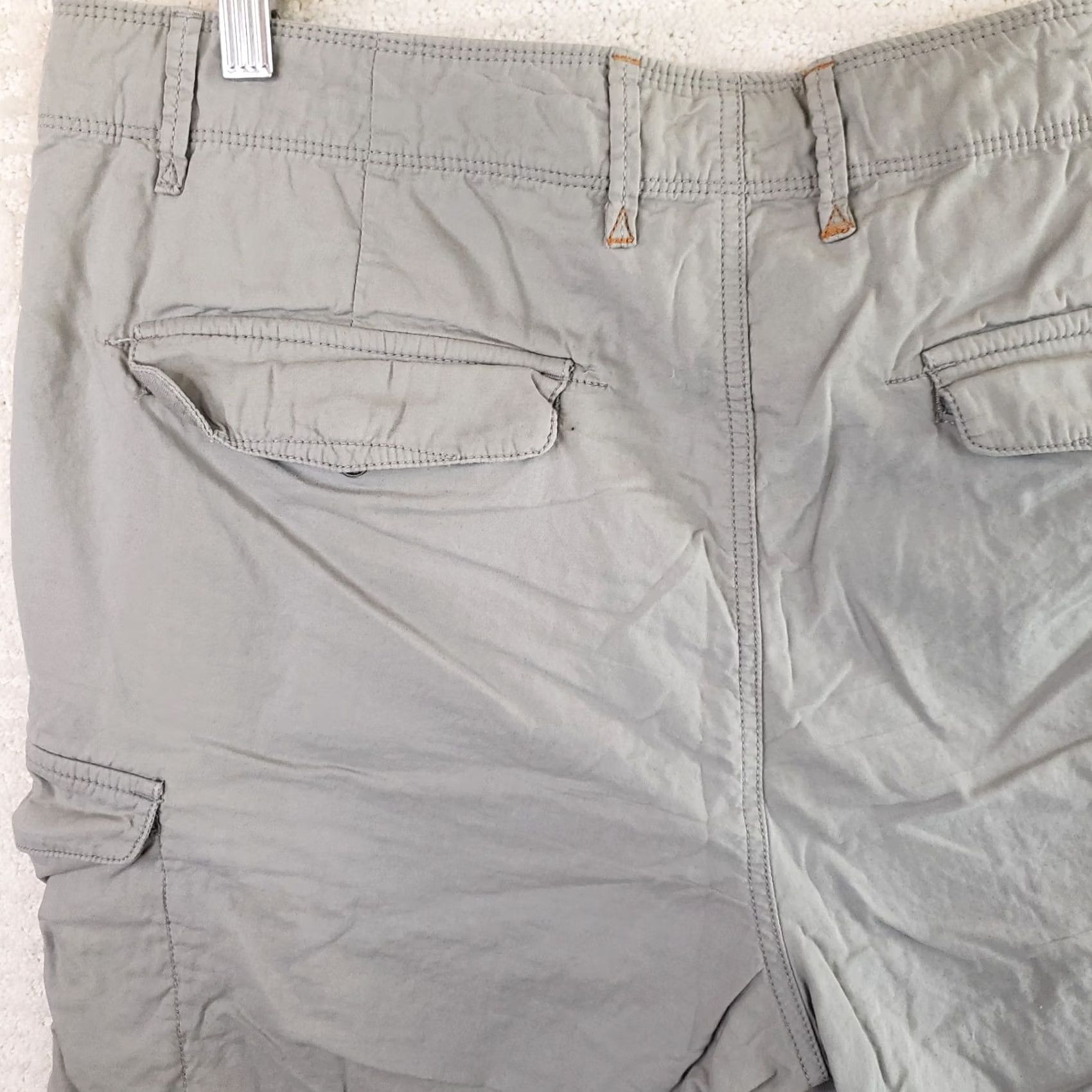 Tommy Bahama Tommy Bahama Chino Shorts Mens 38x10 Olive Green Casual Dad Size US 38 / EU 54 - 6 Thumbnail