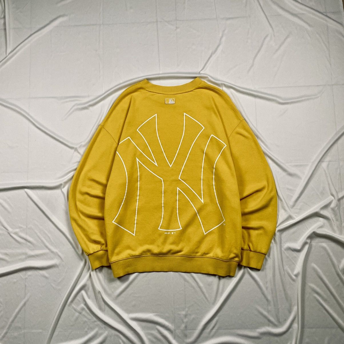 MLB Rare MLB New York Yankees Mustard Crewneck Size US XXL / EU 58 / 5 - 1 Thumbnail