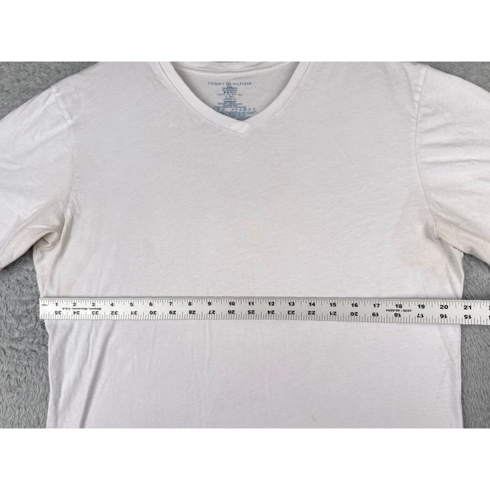 Tommy Hilfiger VINTAGE Tommy Hilfiger T-Shirt Women Adult XL White Casual Short Sleeve Cotton Summer Women's Size 40" / US 18 - 7 Thumbnail