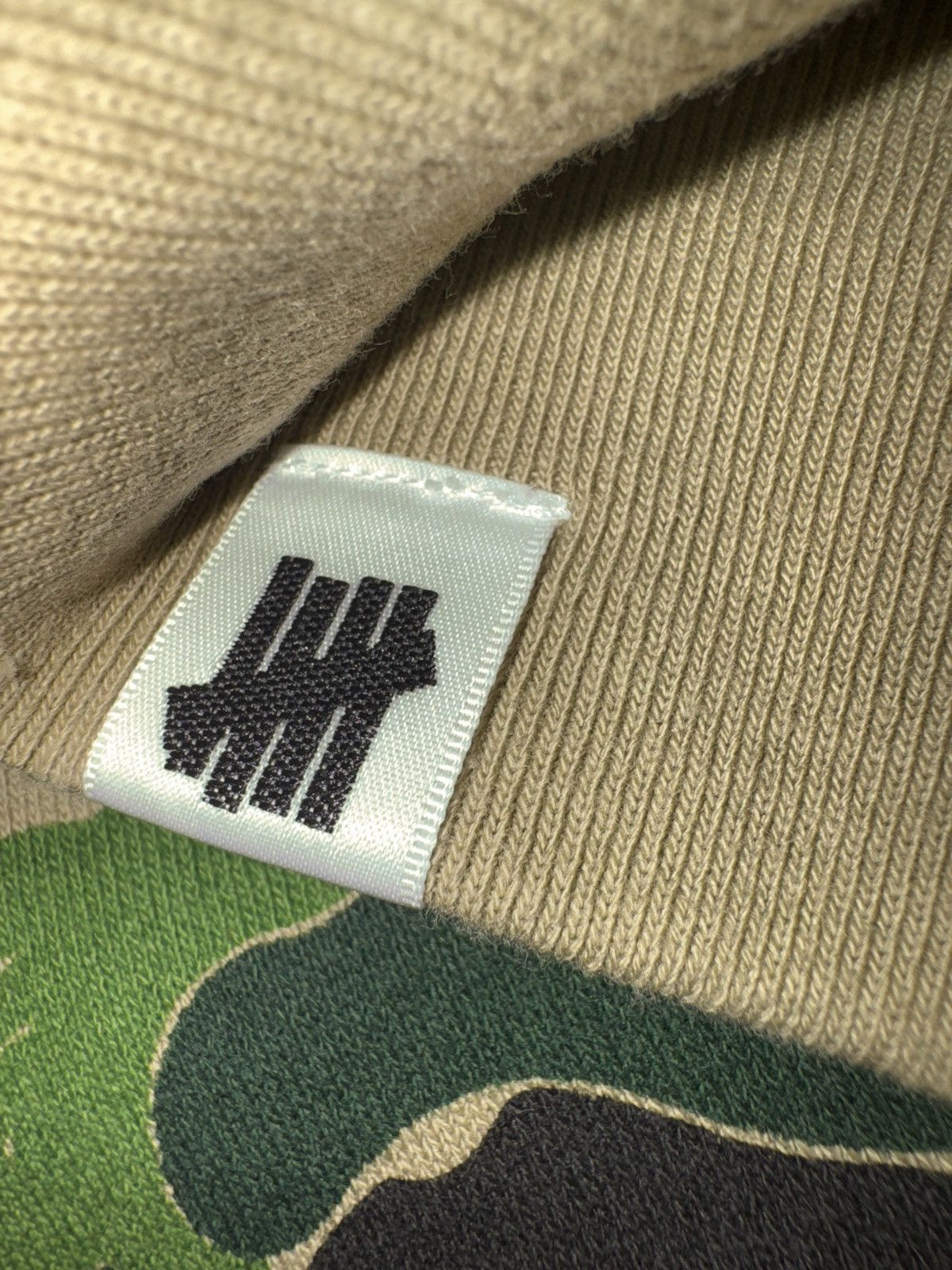 Bape × Undefeated Camo Undefeated x Bape Hoodie Size US M / EU 48-50 / 2 - 5 Thumbnail