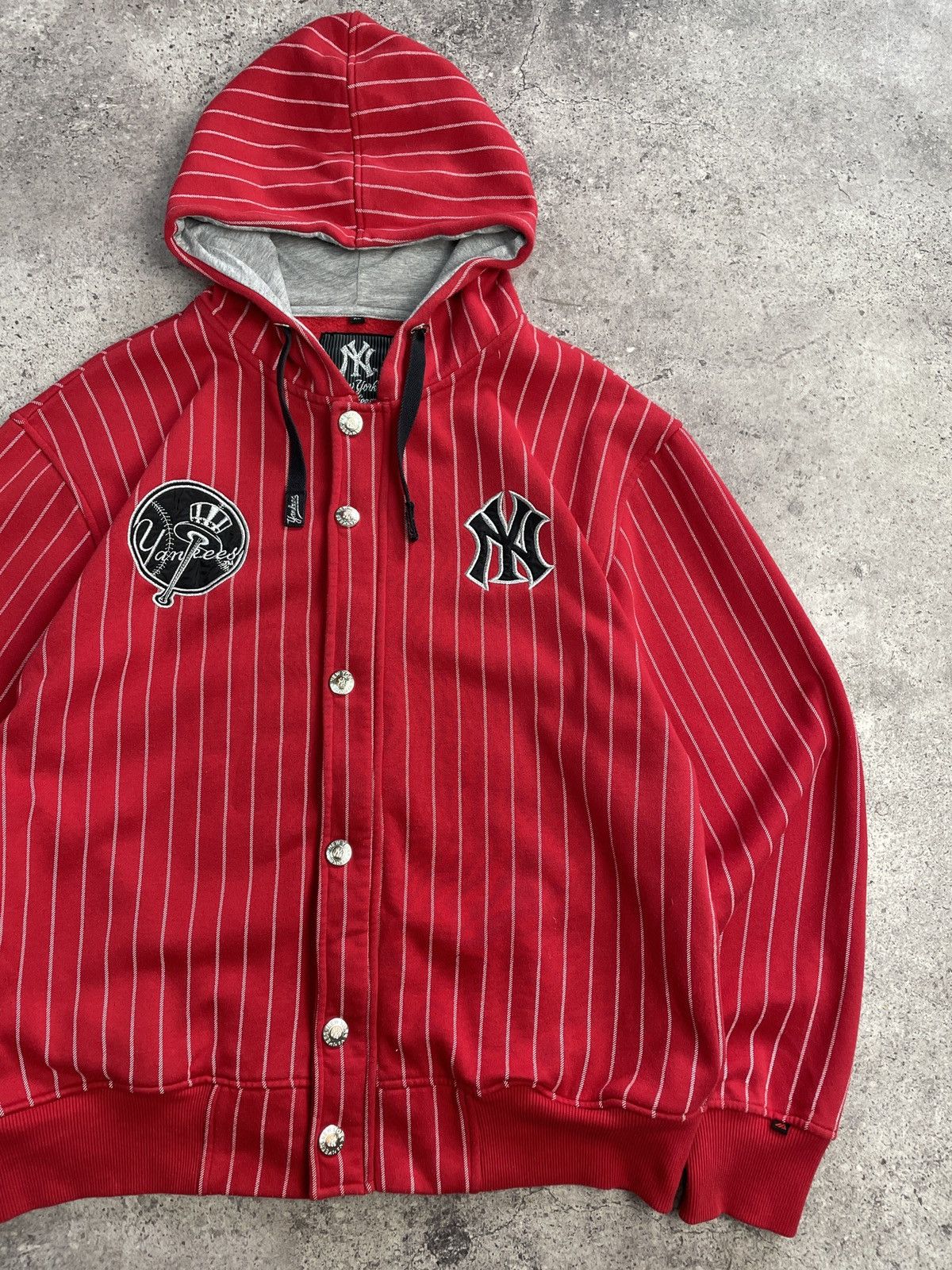 Vintage Vintage Nike New York Yankees Zip Hoodie Jacket Y2K Size US L / EU 52-54 / 3 - 3 Thumbnail