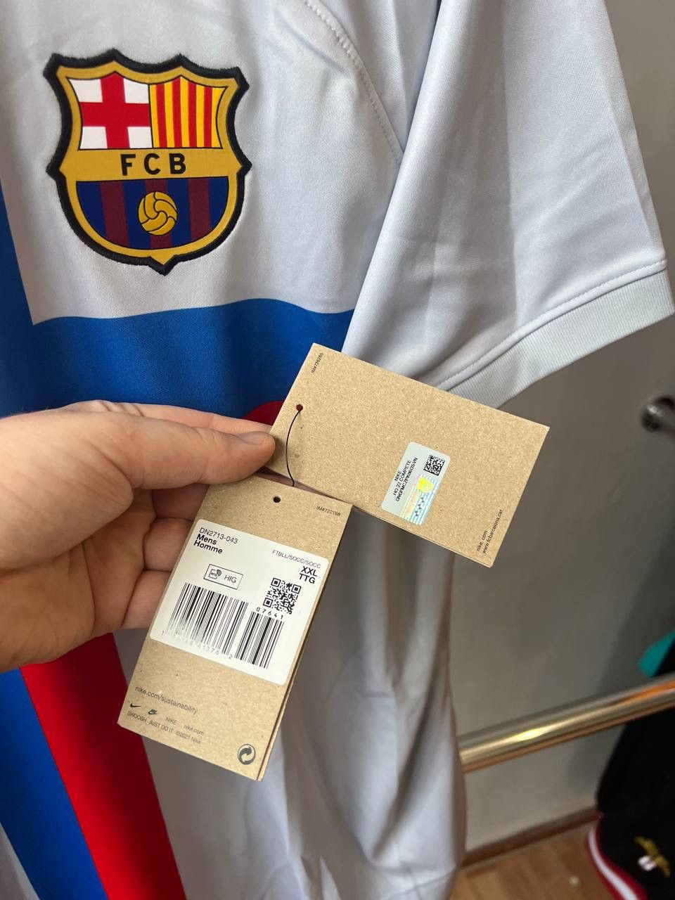Nike NEW 2022/23 BARCELONA FC THIRD SOCCER JERSEY SHIRT SIZE XXL Size US XXL / EU 58 / 5 - 7 Thumbnail