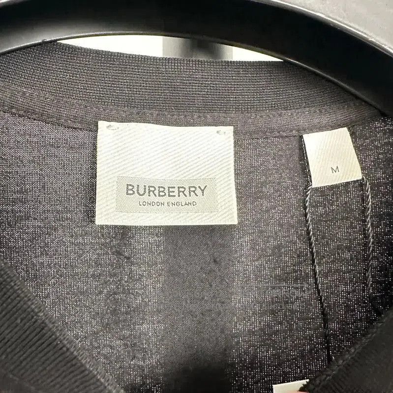 Burberry Burberry Black Cotton Women's T-Shirt. Size M / US 6-8 / IT 42-44 - 3 Thumbnail