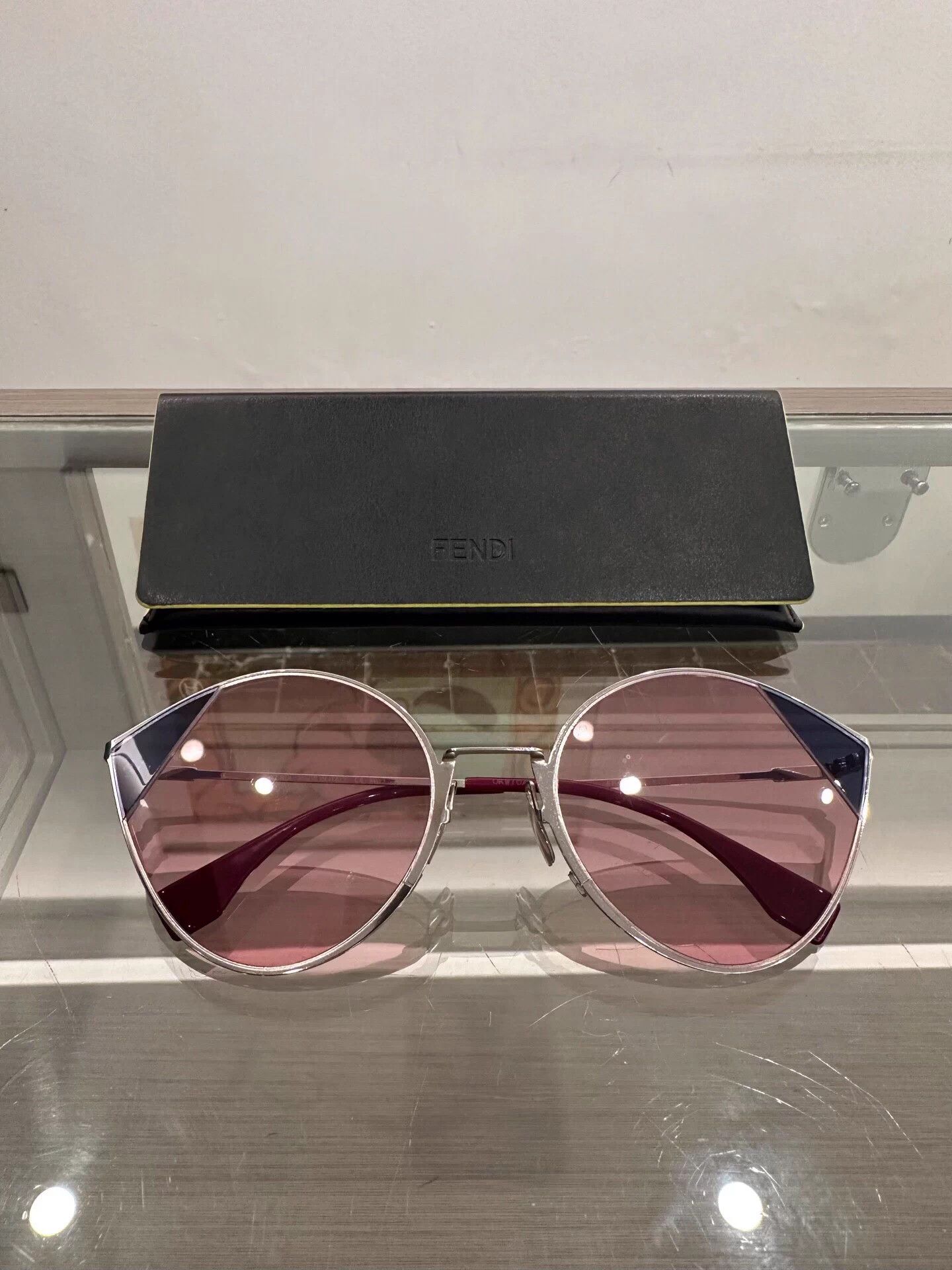 Fendi Fendi pink sunglasses new with box Size ONE SIZE - 2 Thumbnail