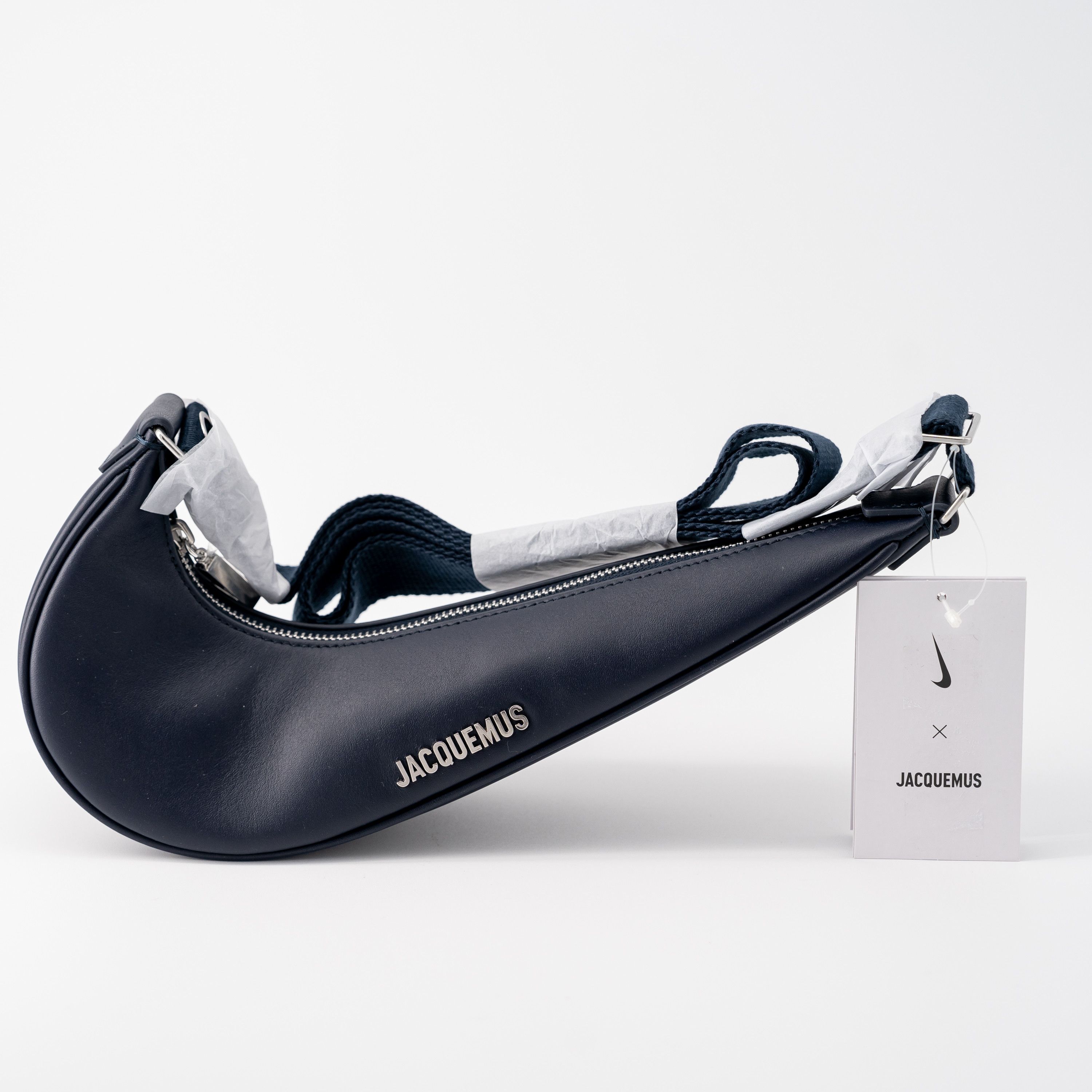 Jacquemus × Nike Jacquemus Nike Le Sac Swoosh Shoulder Bag Navy Leather Size ONE SIZE - 1 Thumbnail