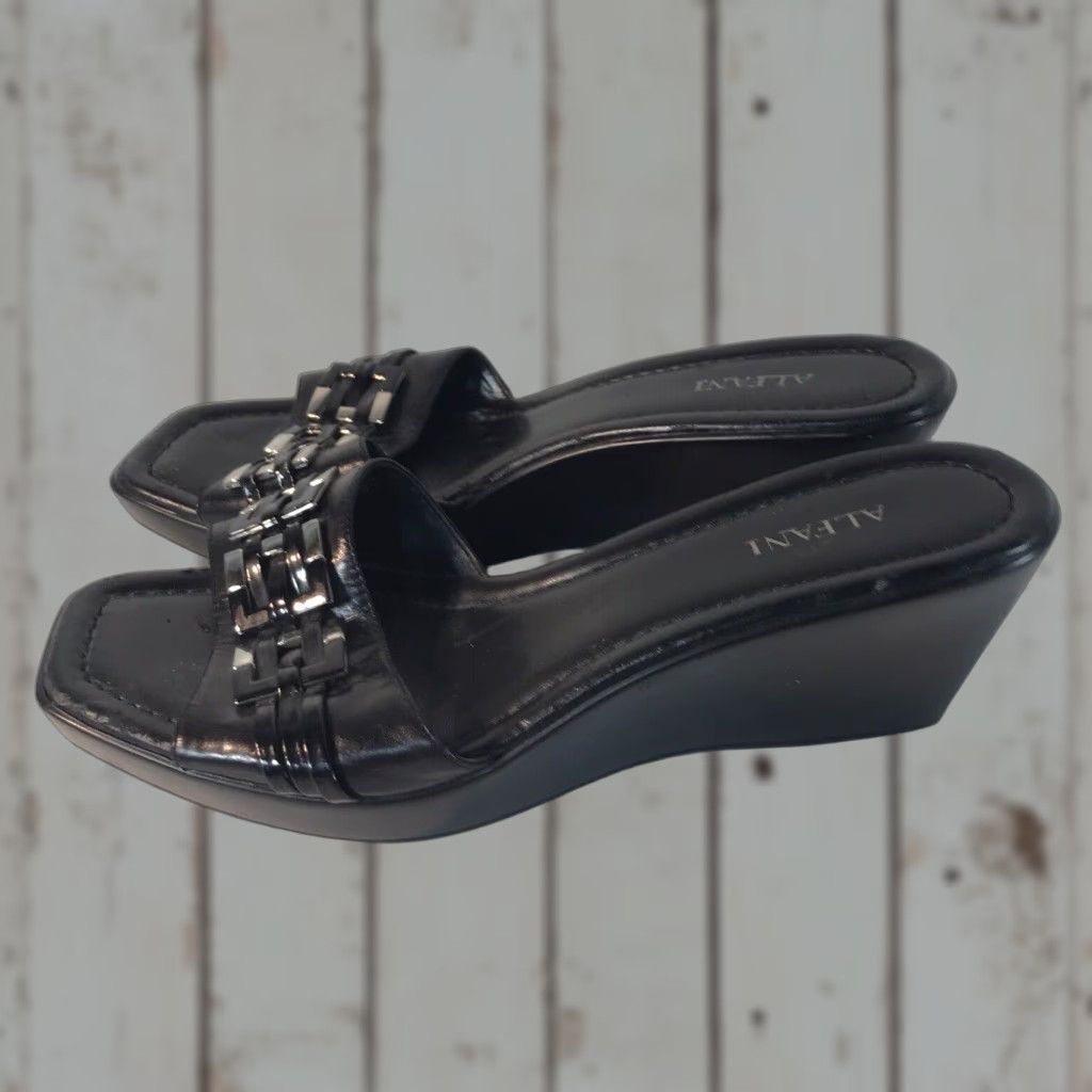 Alfani VINTAGE Alfani Colada Leather Wedge Slides Womens Size 7.5M Black Summer Casual Size US 7.5 / IT 37.5 - 1 Thumbnail