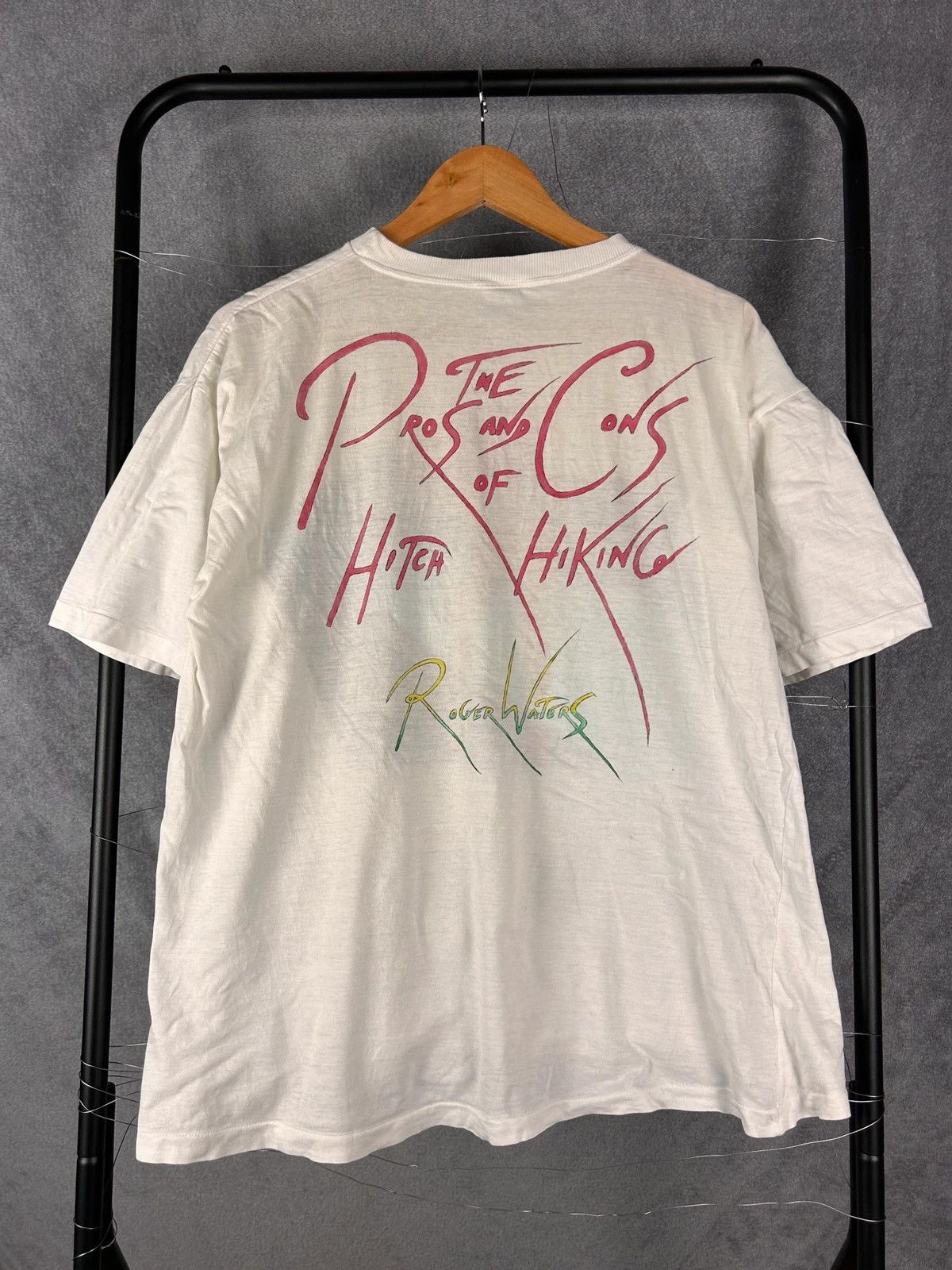 Band Tees × Vintage Roger Waters The Pros And Cons of Hitch Hiking vintagestitch Size US M / EU 48-50 / 2 - 2 Thumbnail
