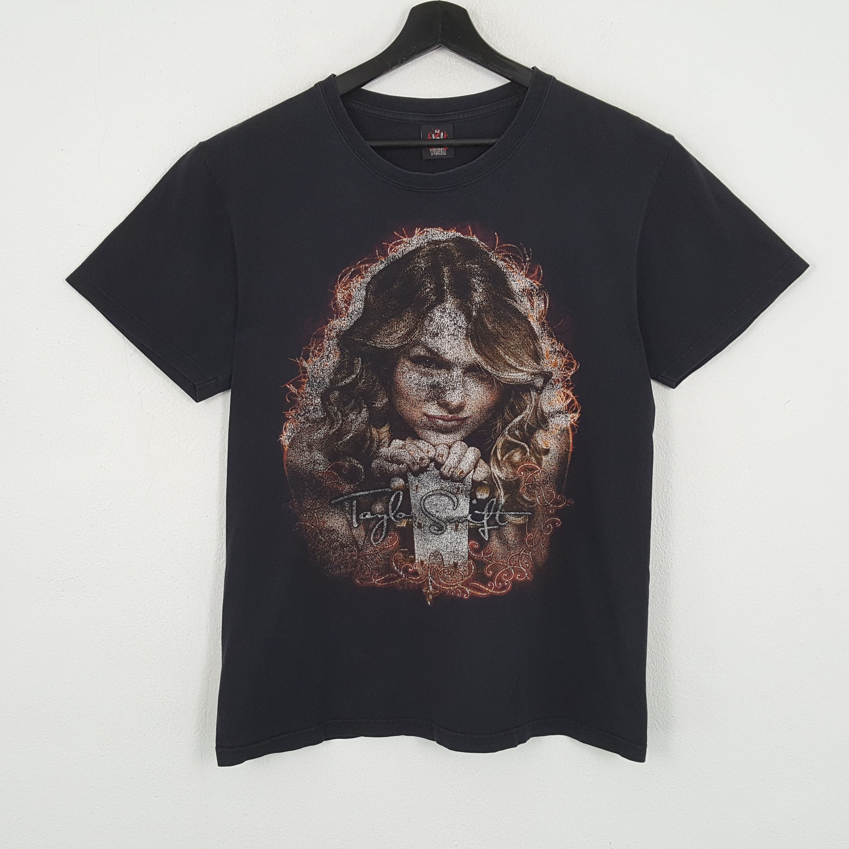 Band Tees × Vintage TAYLOR SWIFT Singer Music Tshirt Phototees Style Size US M / EU 48-50 / 2 - 1 Thumbnail
