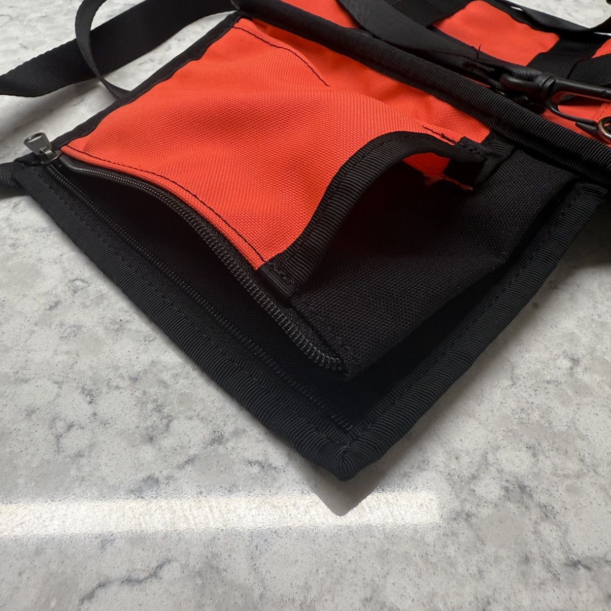 Supreme Supreme x The North Face RTG Utility Pouch – Bright Red Size ONE SIZE - 5 Thumbnail